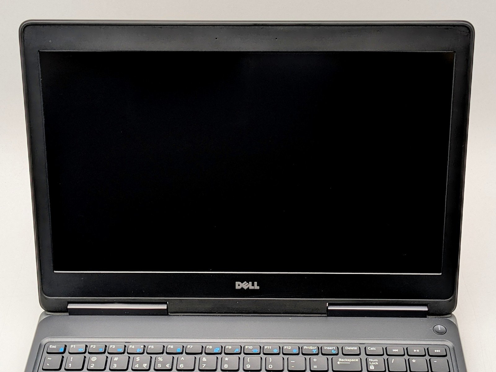Dell Precision 7510 15″ FHD I7-6820HQ 1TB SSD 16GB W10P AMD Radeon (TM) R9 M375X