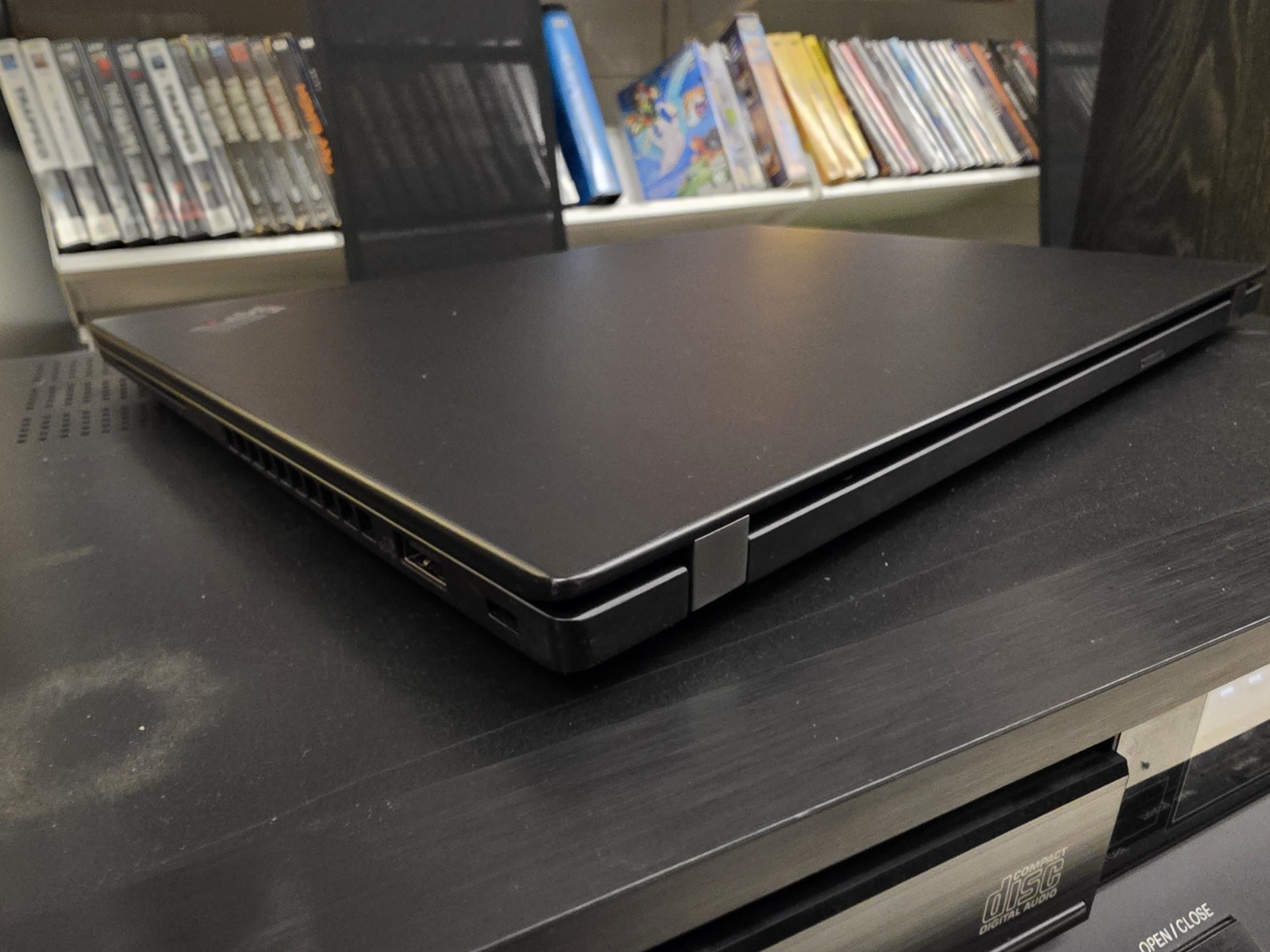 Lenovo X13 Lightweight 4G Sim Ryzen 5 8GB 256 SSD Windows 11 Pro Azerty Vgc