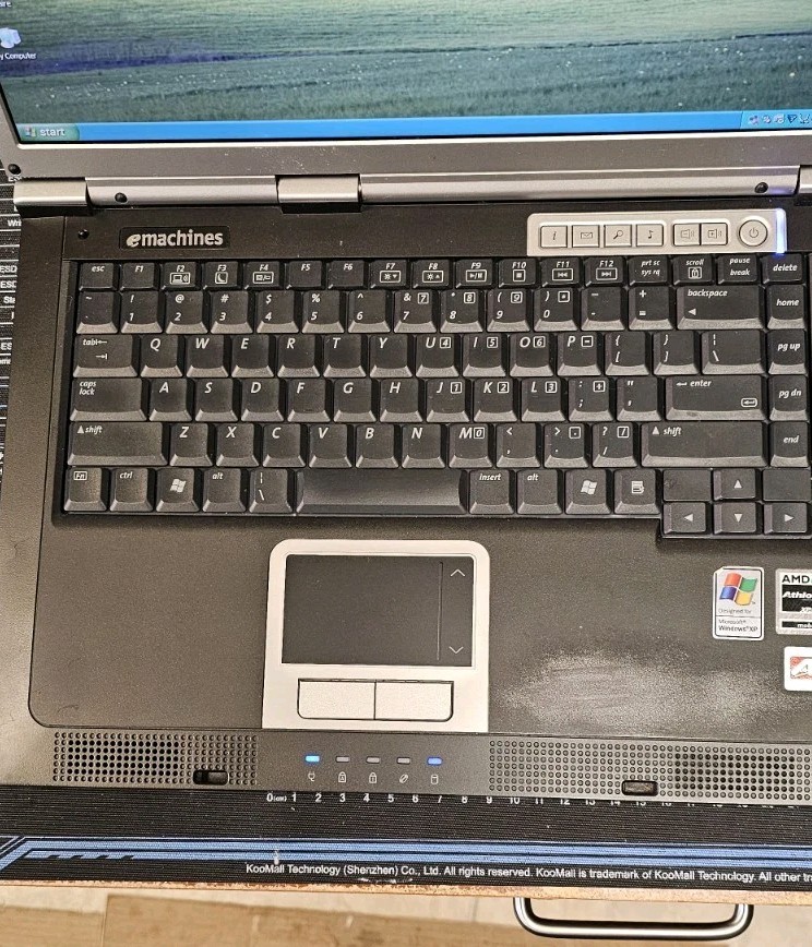 EMACHINES M5305 Windows XP AMD Athlon XP 2200 1.79 GHz 480 MB Of RAM 40 GB Hard.