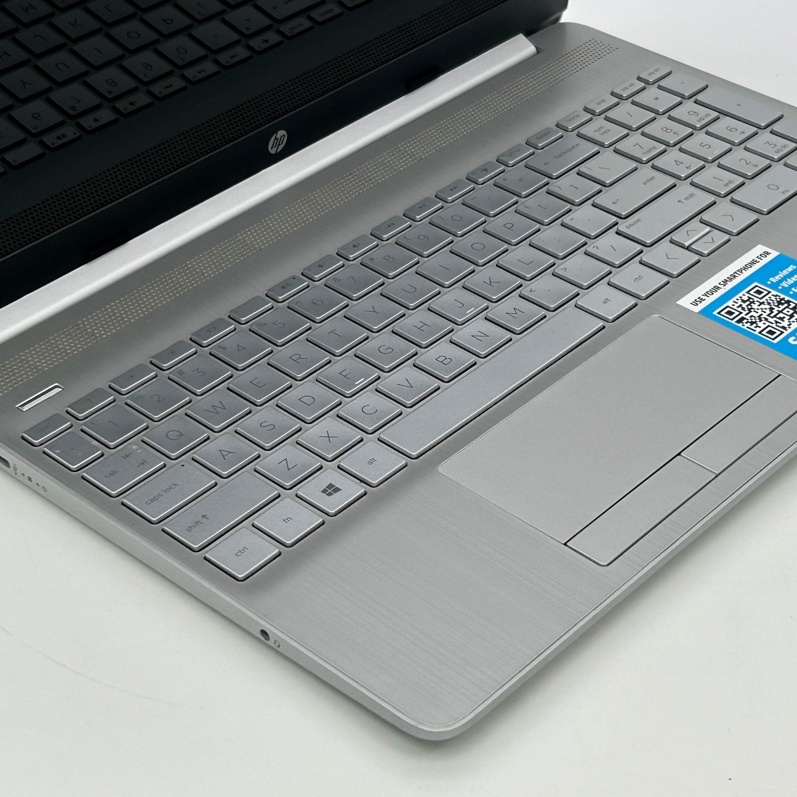 HP Laptop 15-DW1022NR Intel Celeron N4020 1.1GHz 4GB RAM 1TB HDD Windows 11