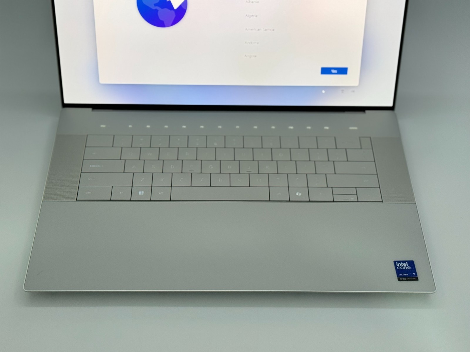 Dell XPS 16.3″ 4K OLED Touch Intel Ultra 7 255H 32GB 1TB RTX 5050 Win11 Laptop