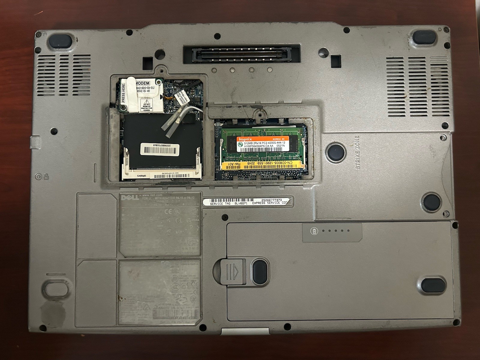 Dell Latitude D810 512 MB RAM No HDD No WiFi Card No Optical Drive ..Power On