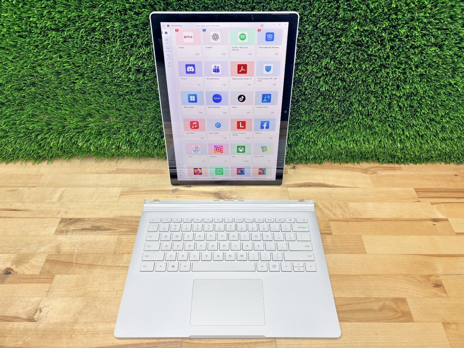 Microsoft Surface Book 2 Intel i7-8th Gen 1.90GHz 16GB RAM 512GB SSD Win 11 Pro*