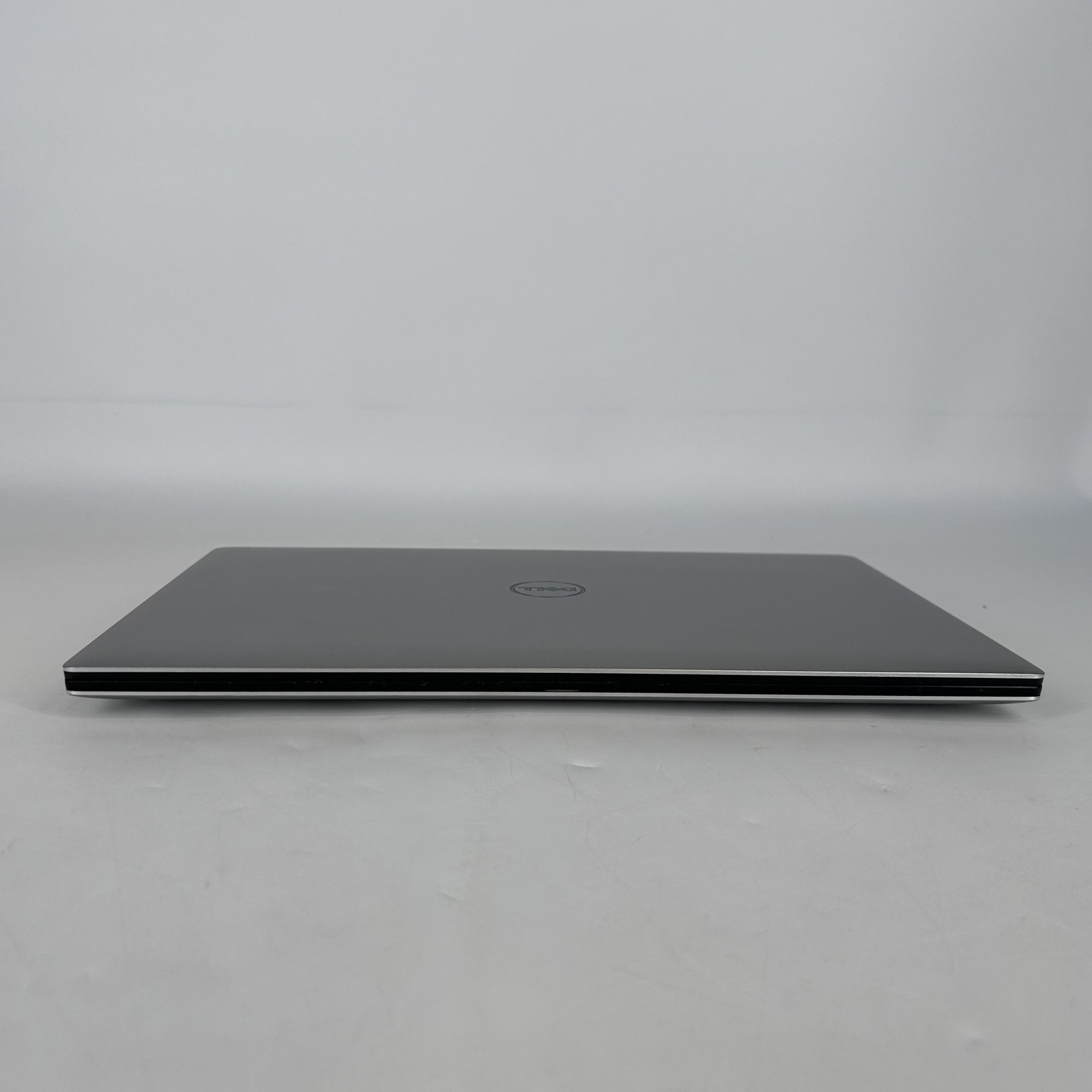 Dell XPS 15 9550 FHD i7-6700HQ 2.60GHz 16GB 1TB SSD GTX 960M Good