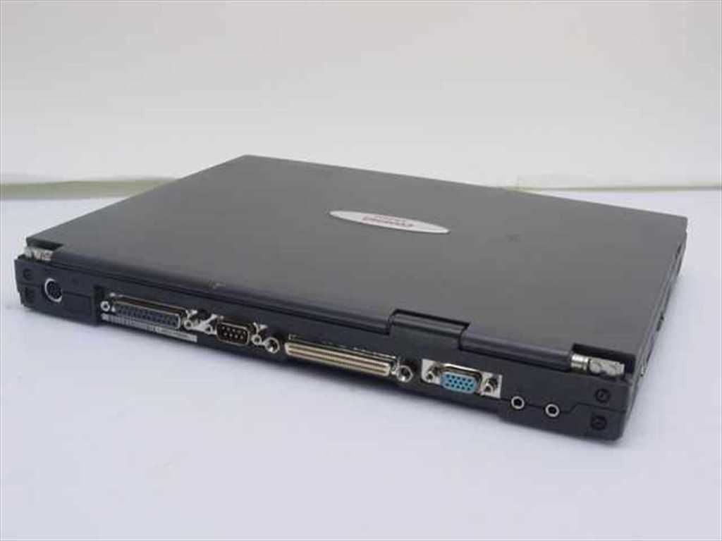 Compaq Armada 3500 PII266 Laptop 32MB RAM 4.1GB HDD – No AC Adapter – As Is