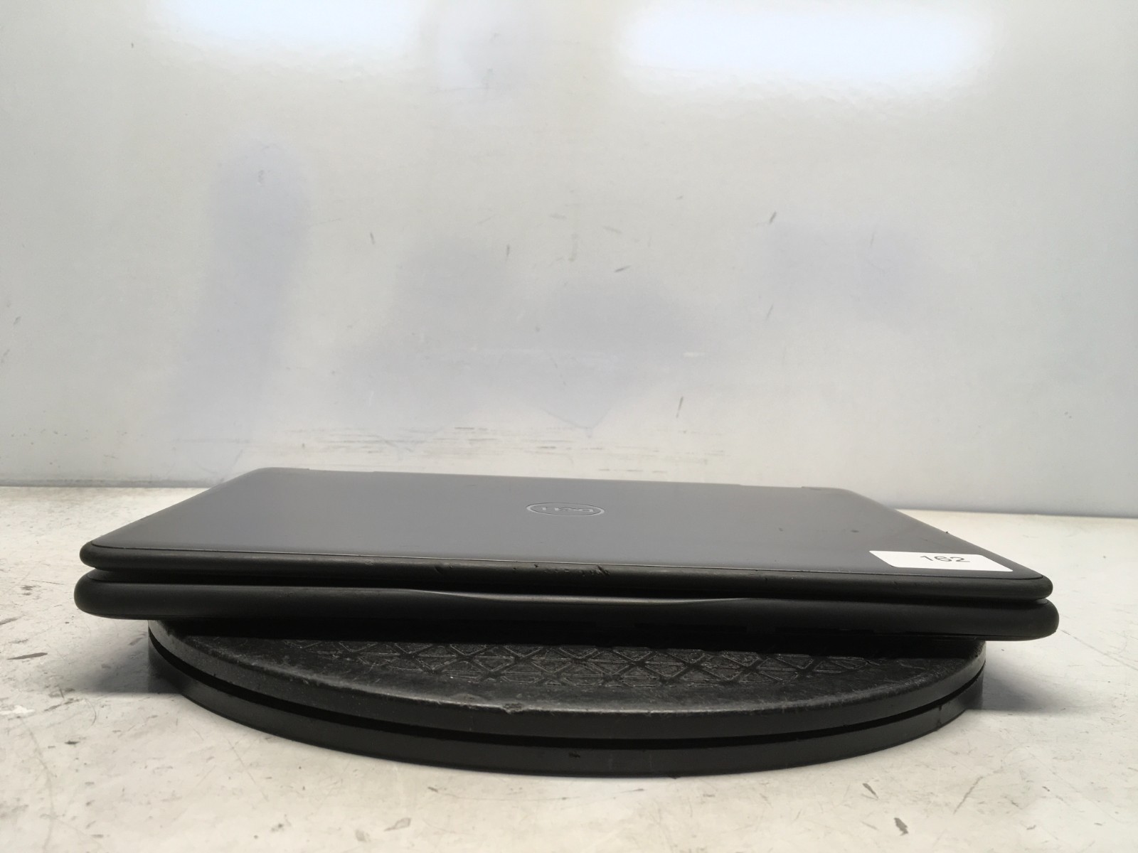 Dell Latitude 3190 2-In-1 Intel Celeron N4100 1.1GHz 4 GB NO HDD BIOS locked