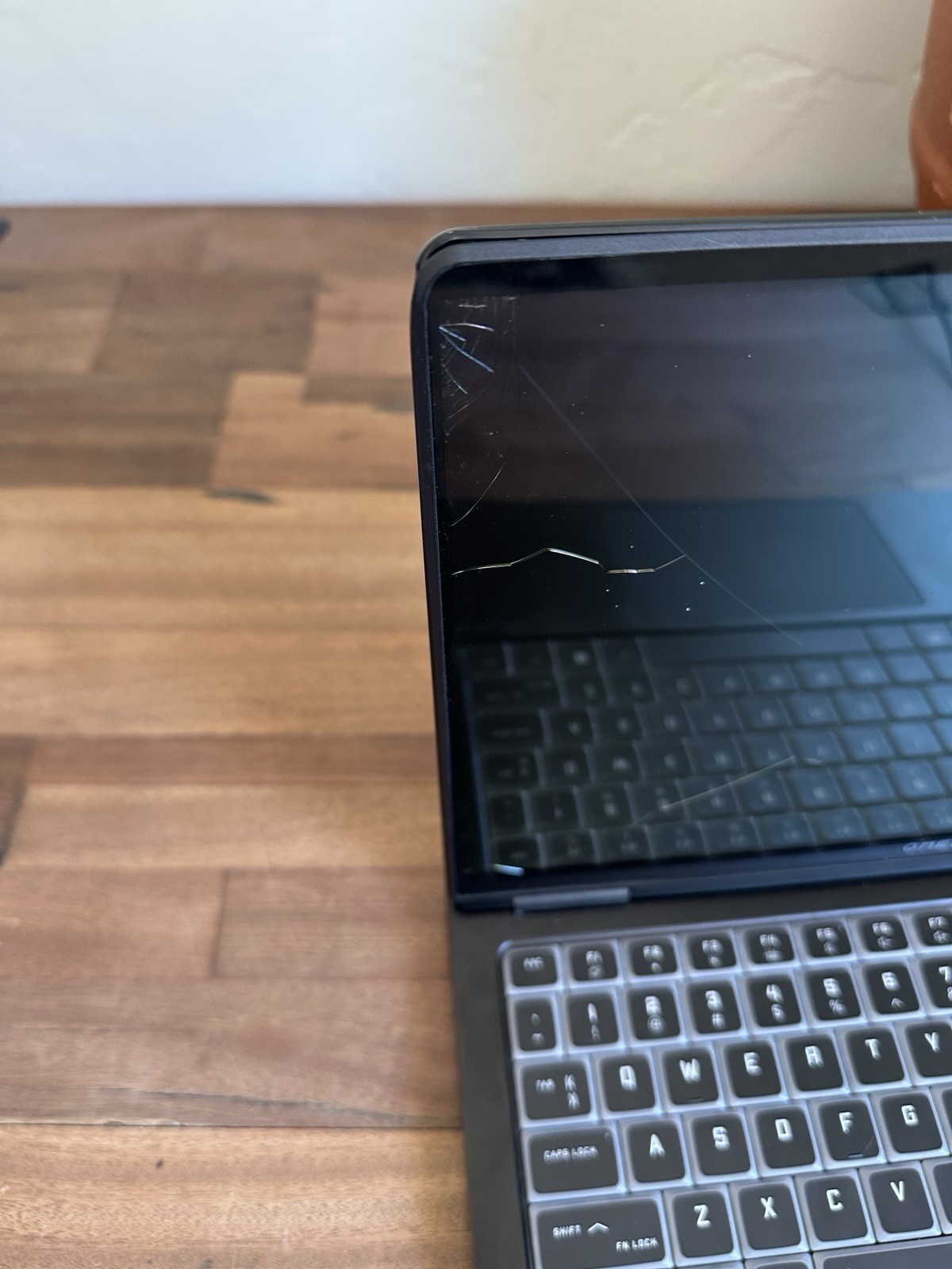 HP OMEN Transcend 14 Laptop, 14″ 3K OLED, Ultra 7 255H, 32GB, 1TB, RTX 5060 8GB