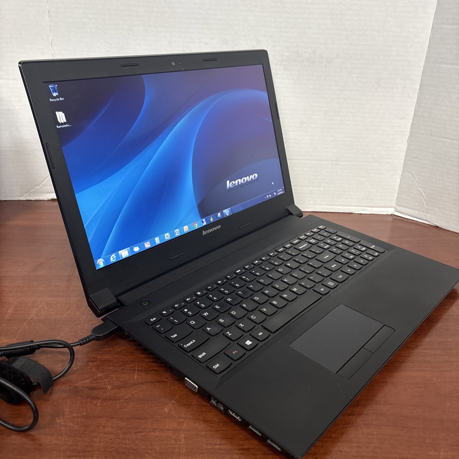 Lenovo B50-45 Laptop AMD E1 8GB RAM 300GB HDD Win 7 Pro