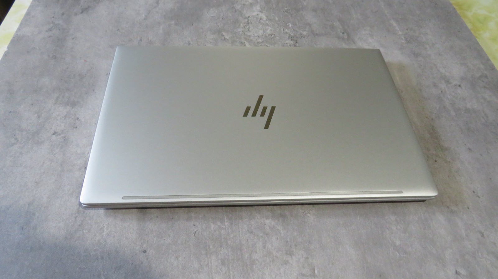HP ENVY 13-ba1010nr 13.3″ (256GB SSD, Intel Core i7 11th Gen., 4.70 GHz, 8GB)