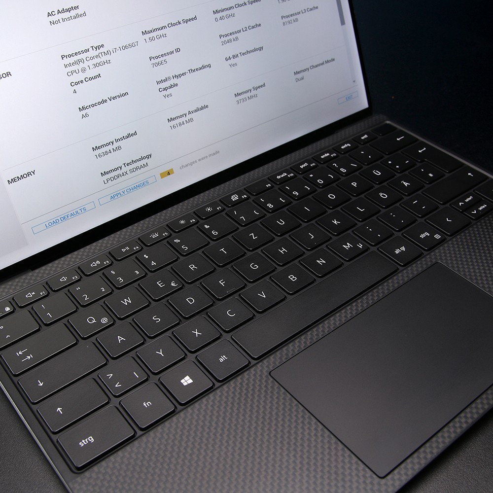 Dell XPS 13 9300 // Intel Core i7-1065G7, 16GB RAM, 512GB SSD