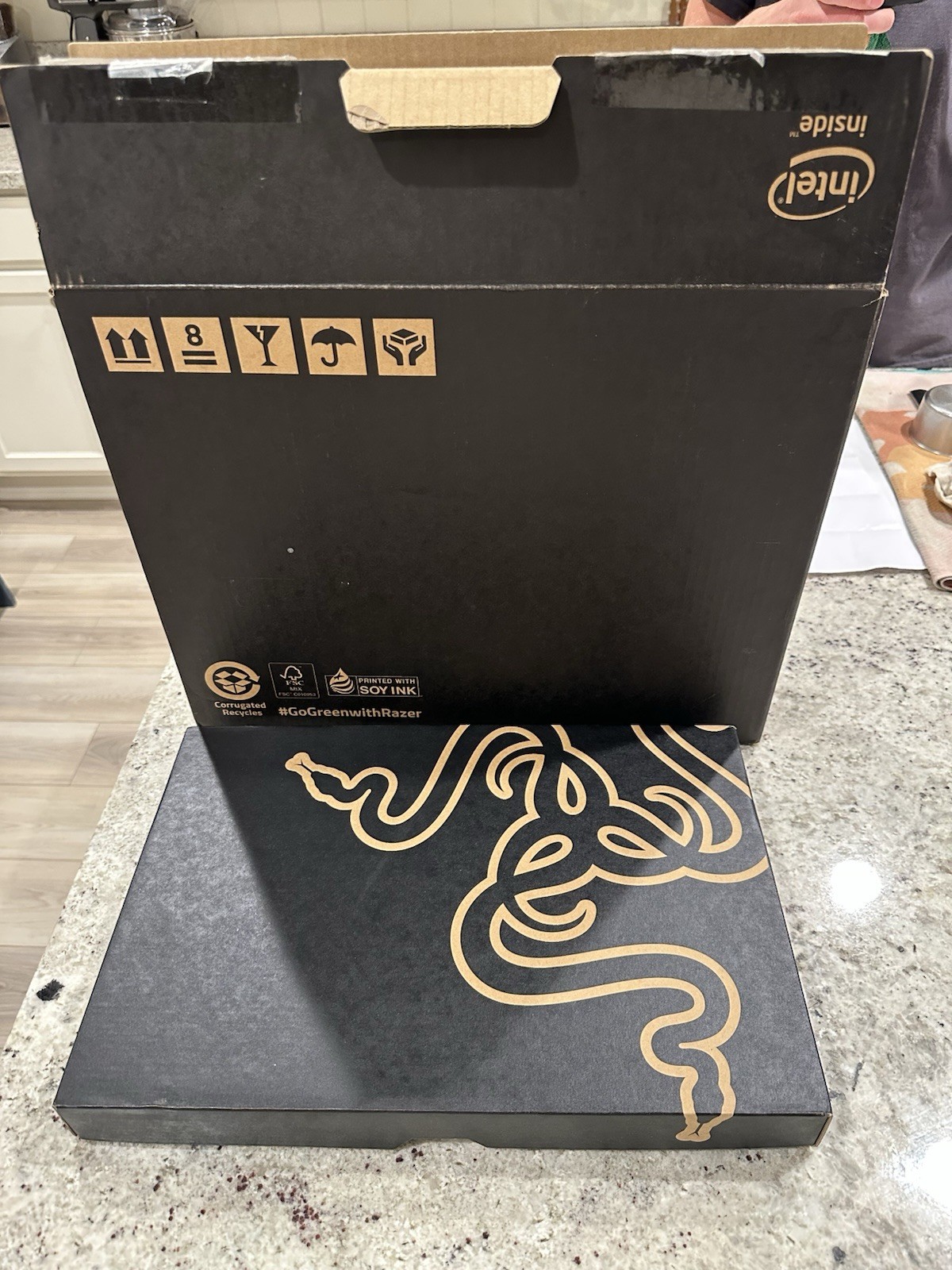 Razer Blade 15 Advanced 15.6″ 4K Touch i9-11900H 32GB 1TB RTX 3080