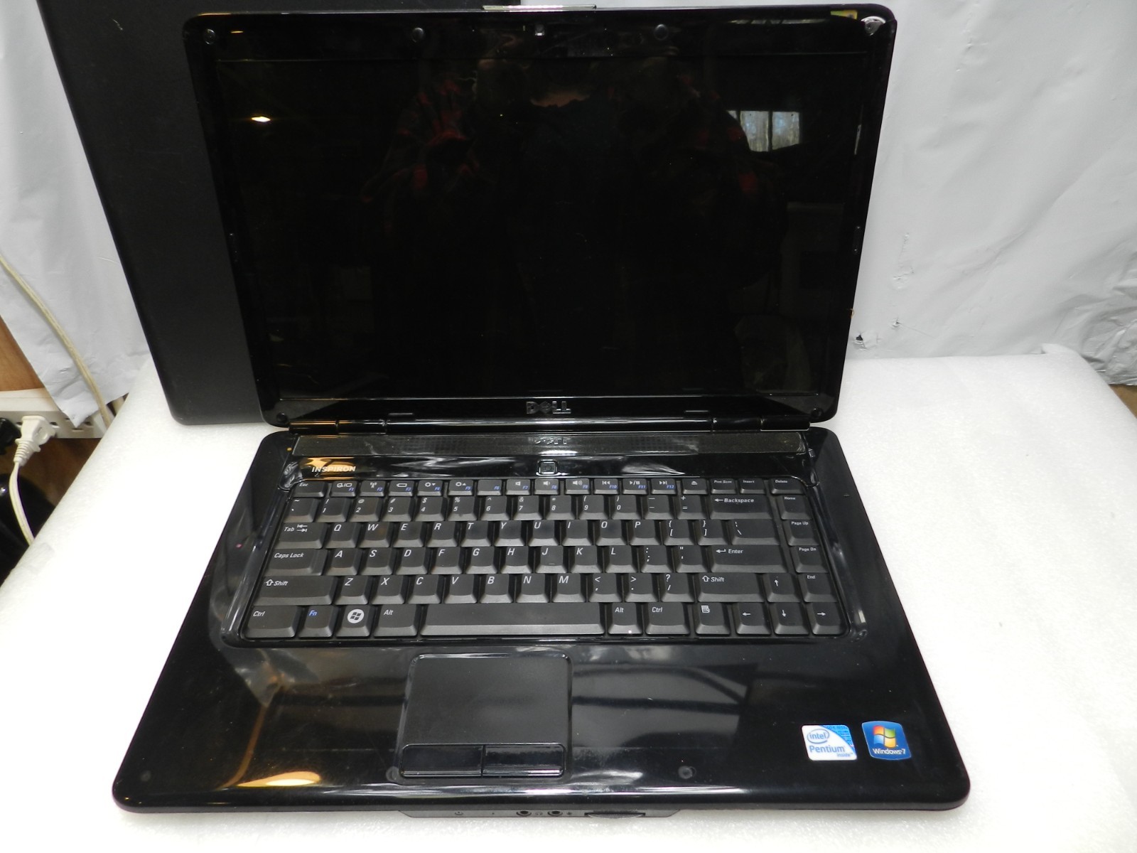 5 Laptops– Dell/HP Untested for parts or repair (D87J)