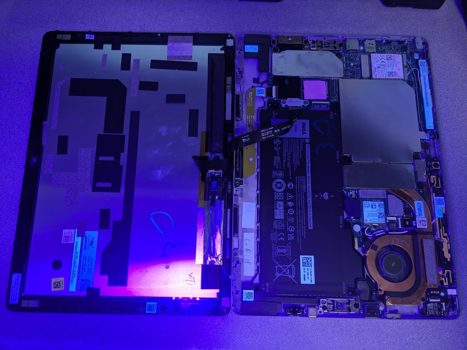 DELL LATITUDE 7210 2-IN-1 i5-10310U @ 1.70GHz, 8GB RAM, NO HDD/OS
