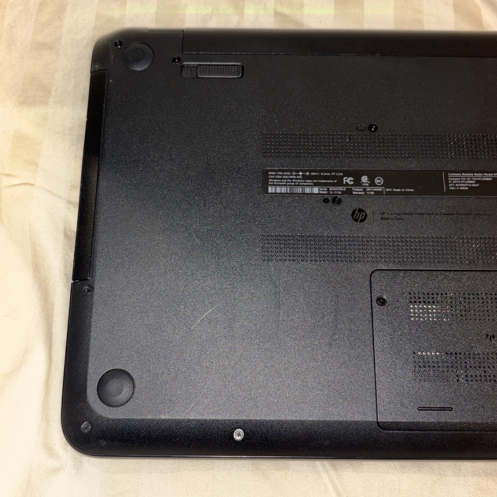 HP 15-f111dx 15.6″ Touchscreen Laptop AMD A8-6410 8GB 680GB Win-10 DVD-RW WebCam