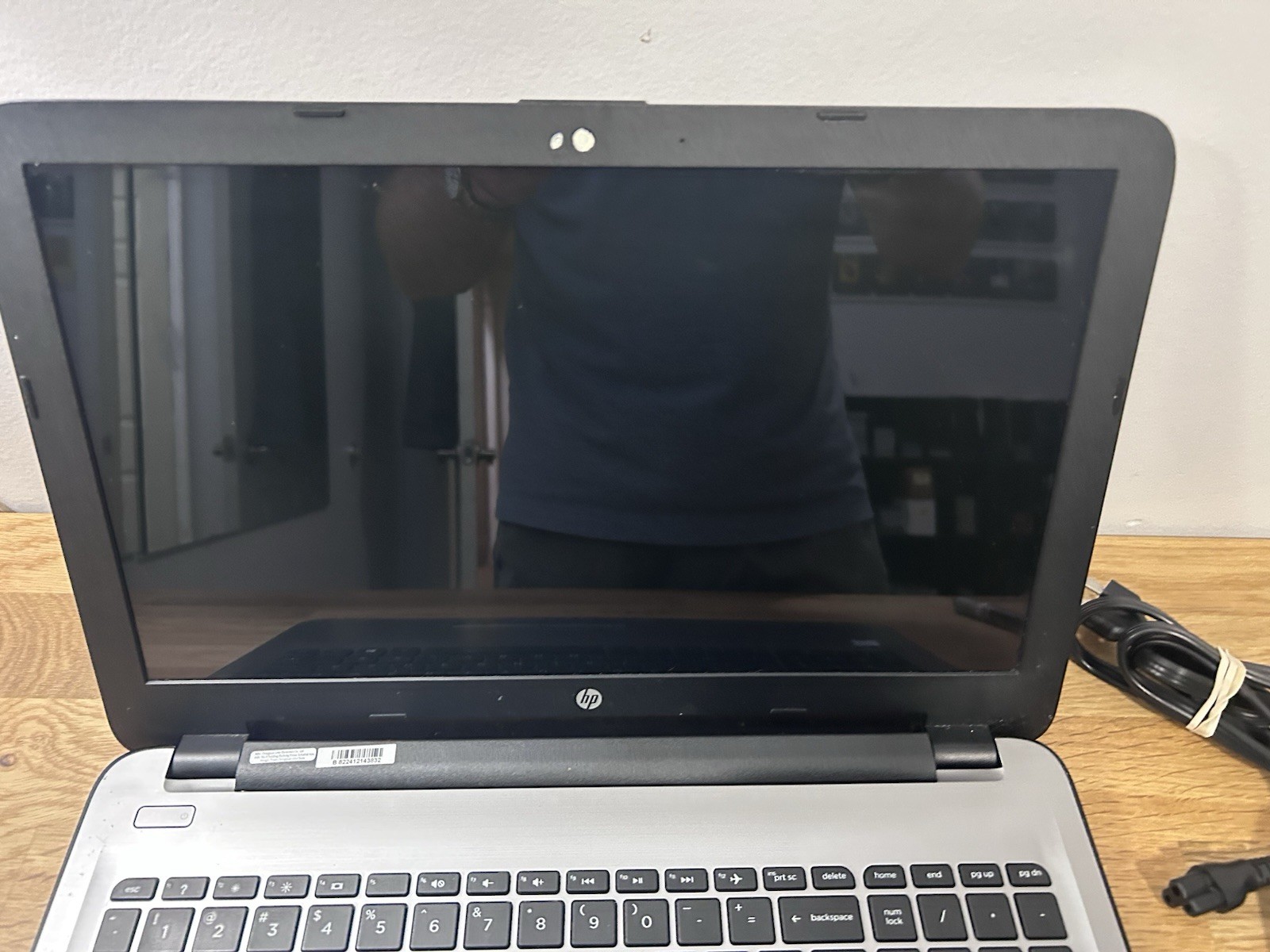 HP 15-ay041wm 15″ 250GB Laptop Intel Core i3-1115G4 8GB RAM Bad Keyboard / Ram