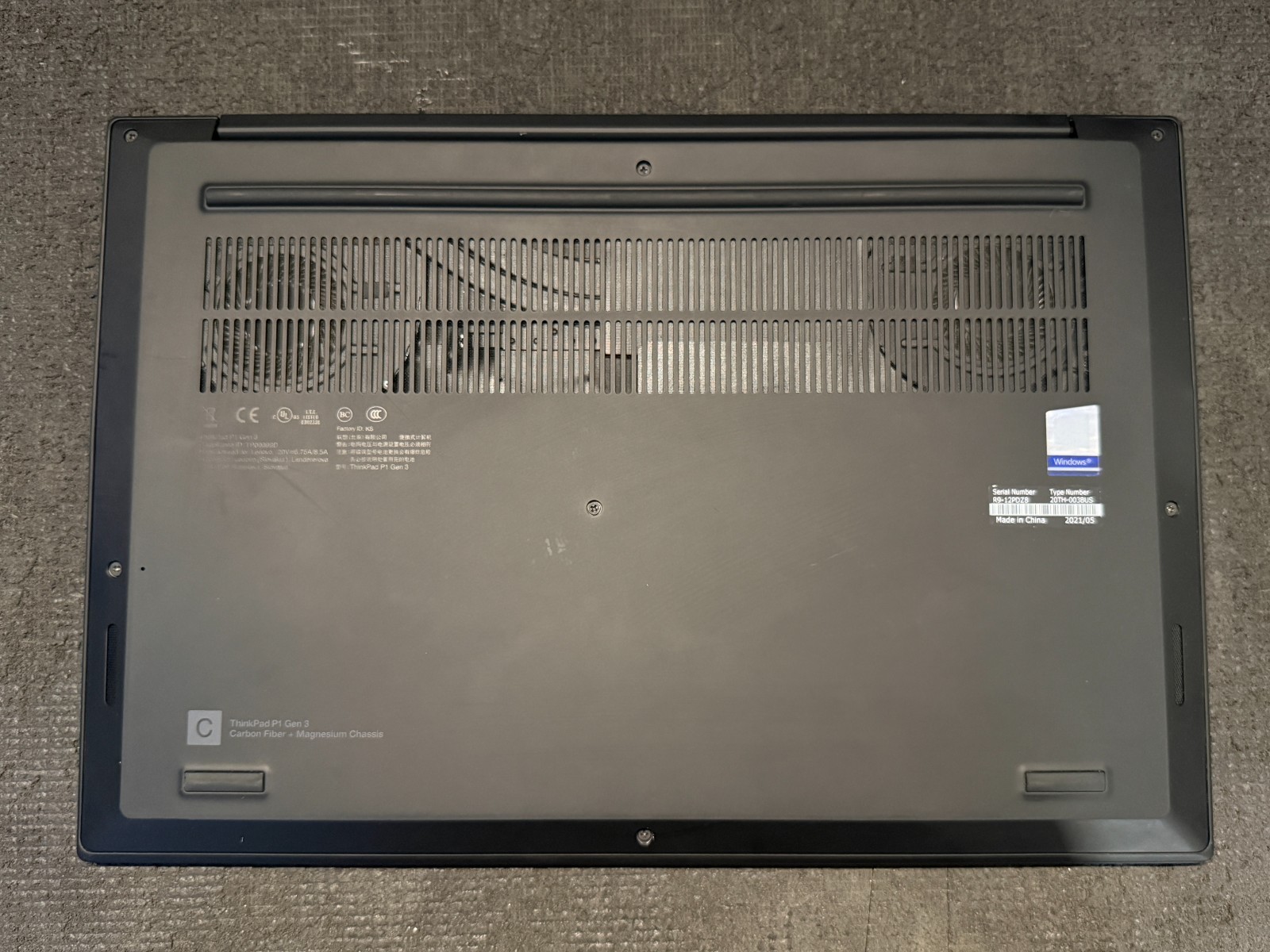 Lenovo ThinkPad P1 Gen 3 15.6″ Intel Core i7-10850H 2.7GHz 32GB RAM 1TB M.2
