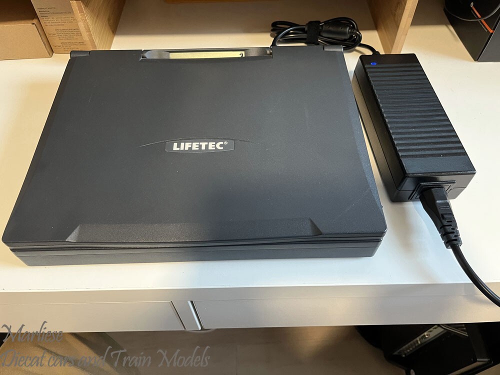 Lifetec LT-9886 Laptop 98MB RAM 3.2GB HDD Win 98 W/ Ethernet & Modem PCMCIA_Rare