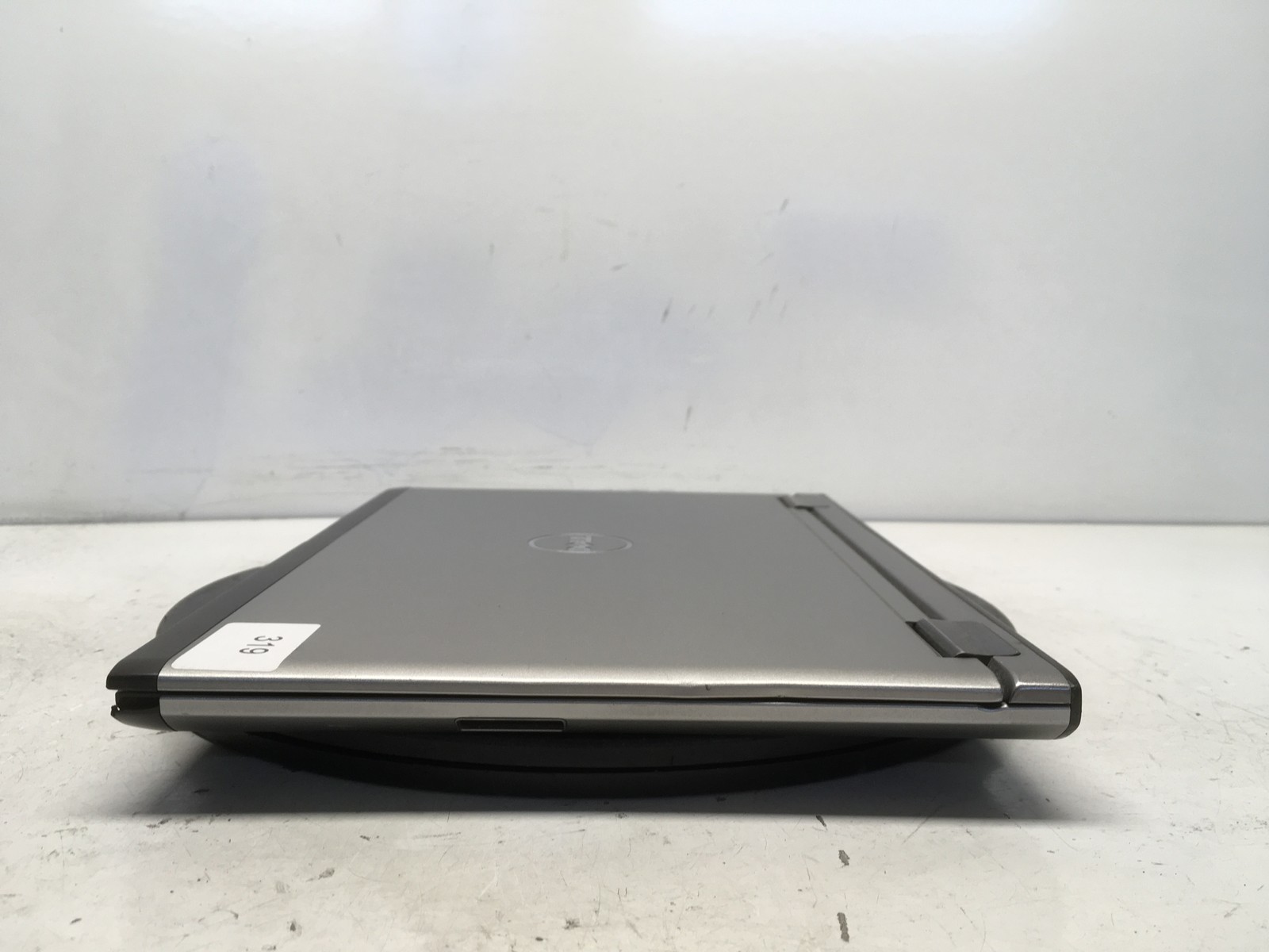 Dell Vostro V130 Intel i5-U470 1.33GHz 4 GB NO HDD No Batt