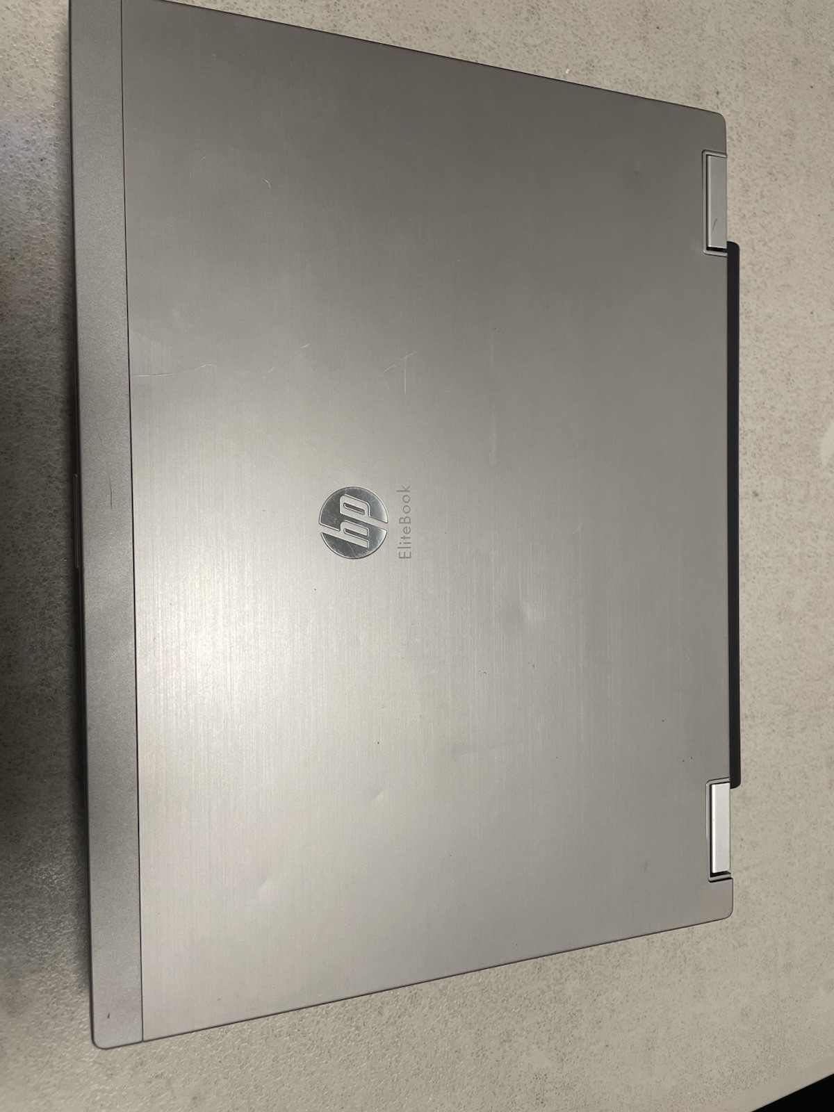 HP Elitebook 2540p Laptop Intel i7-L640 2.13GHz 8gb RAM 256GB HDD