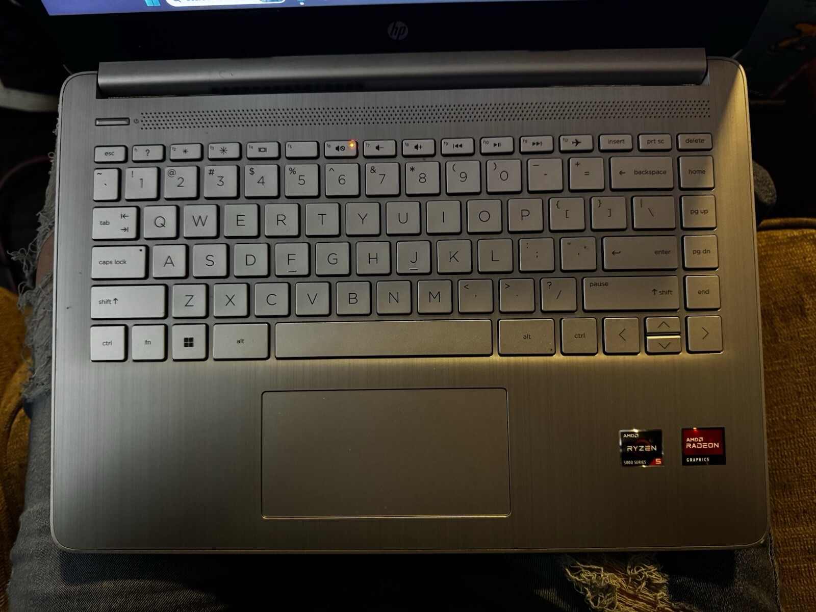 HP 14” Laptop – AMD Ryzen 5 – 8 GB RAM – Windows 11 – Full HD Display