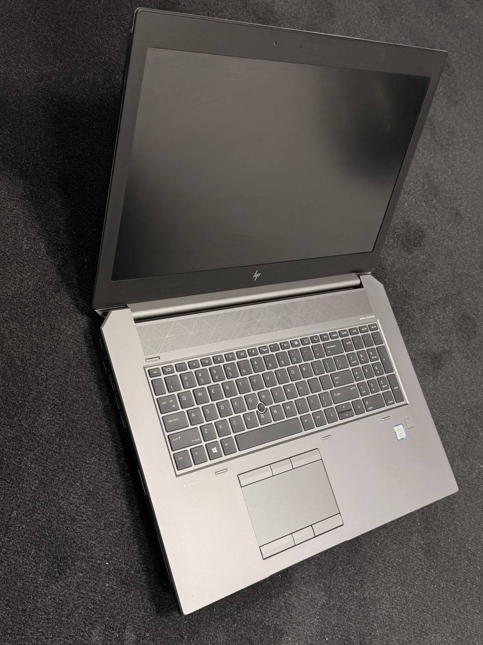 HP ZBOOK 17 G5 I7 9TH 16GB AND 512 GB SSD