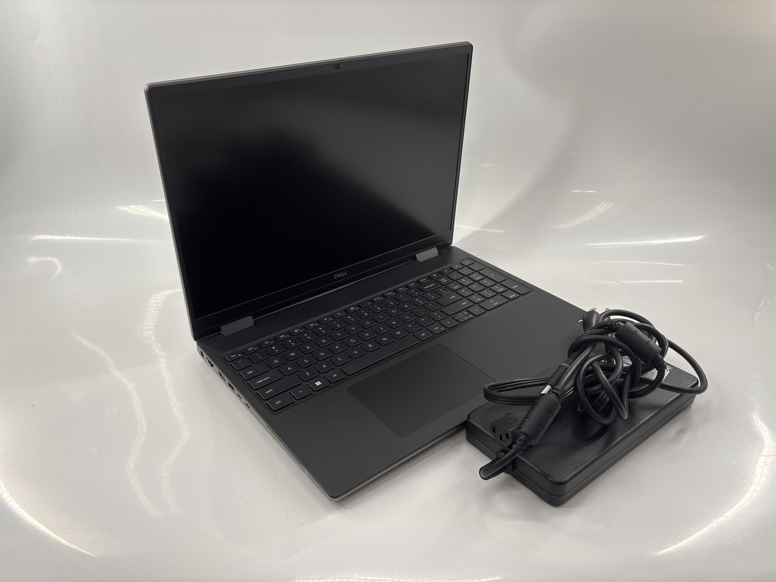 Dell Precision 7670 16″ Core i9 | NVIDIA RTX A2000 | 32GB 1TB-SSD | Great*