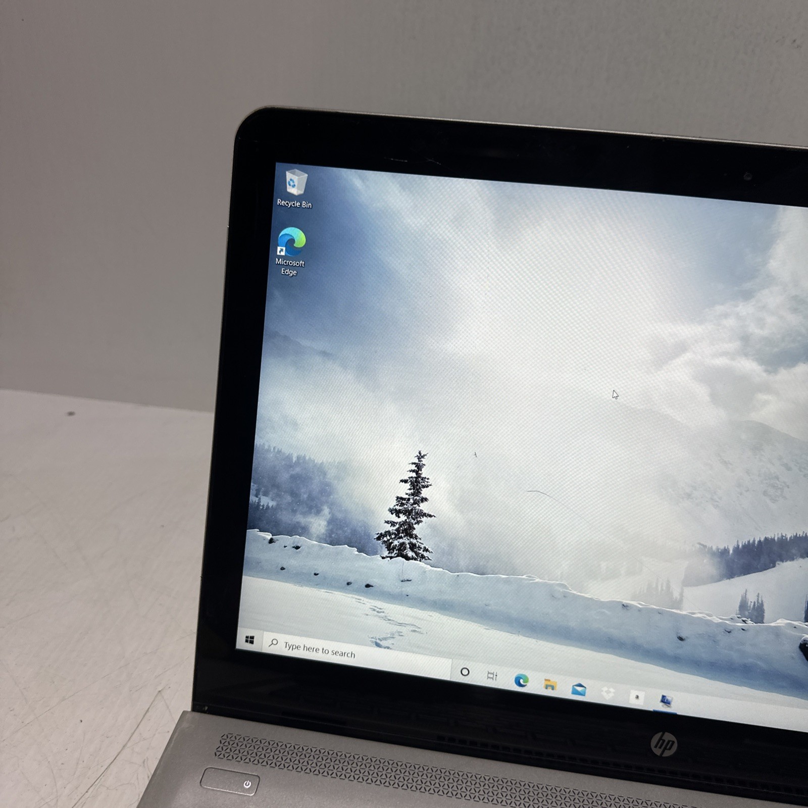 Hp Envy 15″ Notebook i7-7500u 8gb Ram 256gb SSD Windows 10 Home