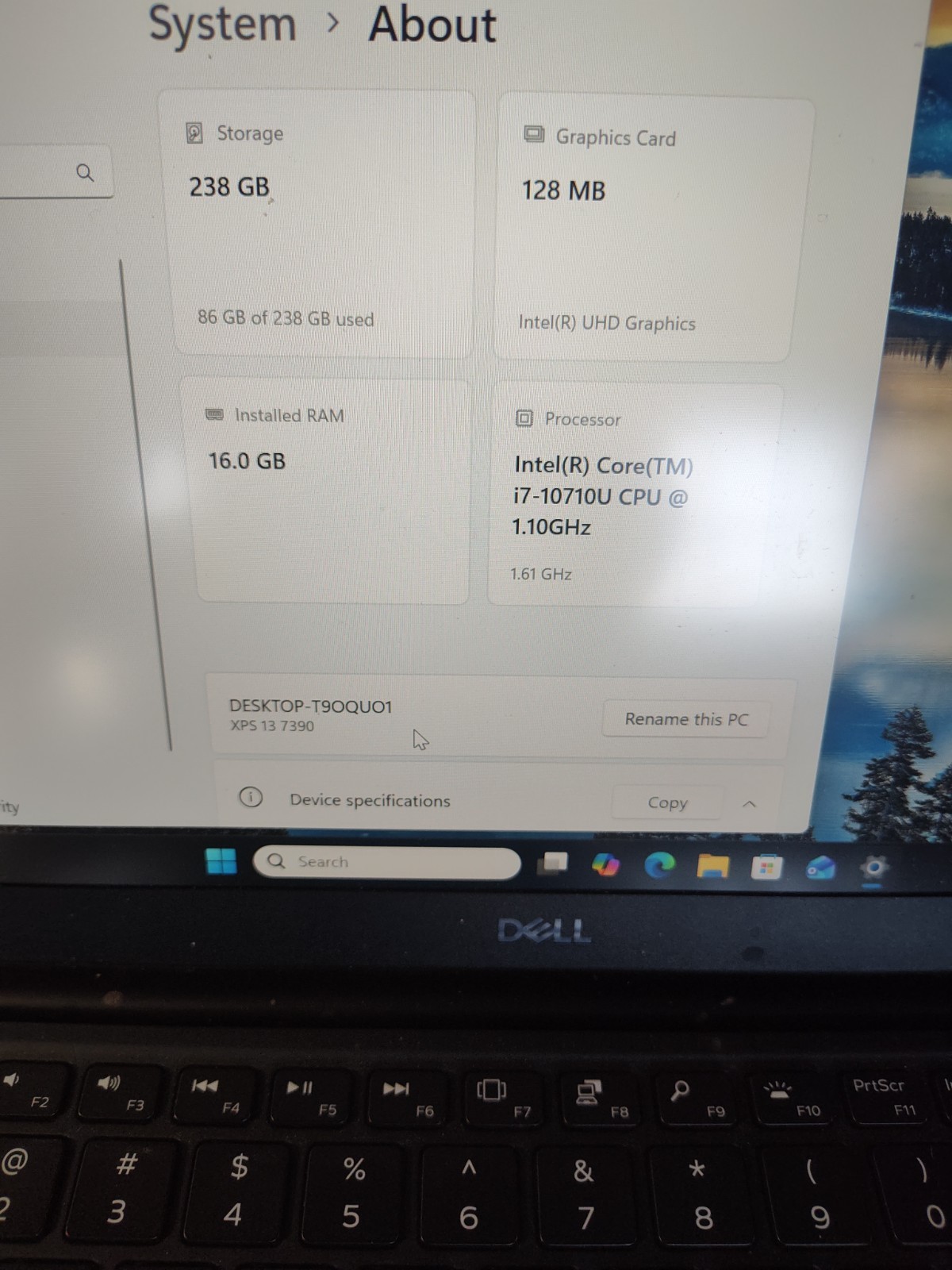Dell XPS 13 7390 13.3″, i7-10710U – 16GB DDR4 256GB SSD