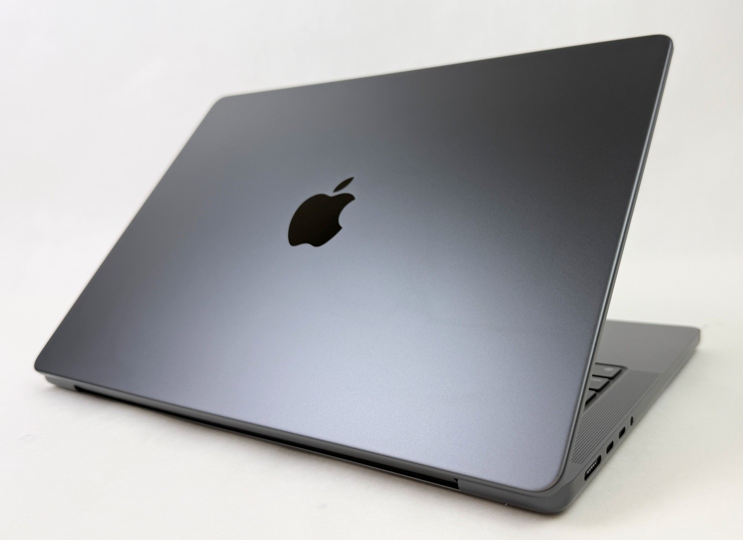 Apple MacBook Pro 14″ M3 Pro Chip 18GB 512GB SSD 14-core GPU Sequoia