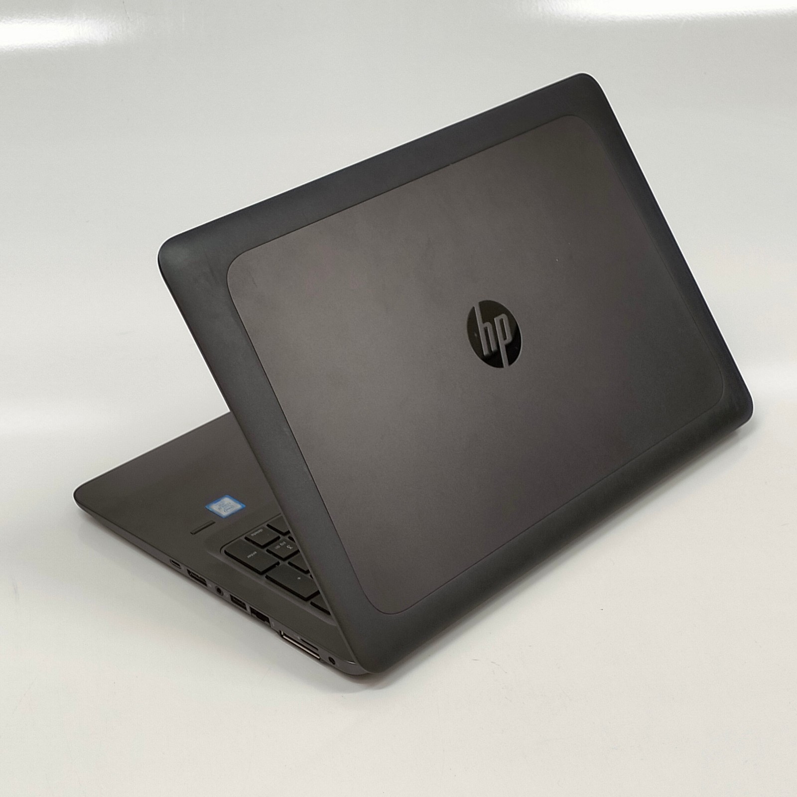 HP Zbook 15u G4 Workstation i7-7600U AMD 2GB GPU 32GB RAM 1TB SSD Win 11 Pro