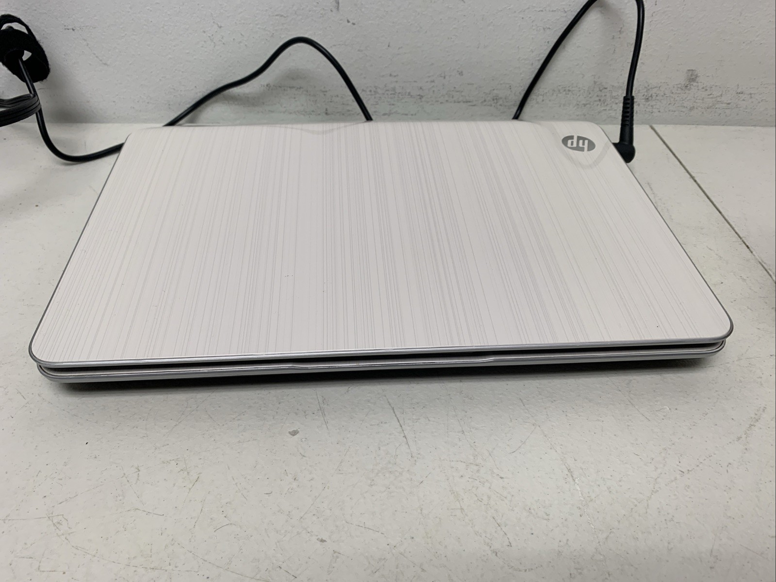 HP Pavilion Dv4-5113D i5-3210M 2.50ghz 8GB 750gb Hdd Wind 10 Home Need Battery