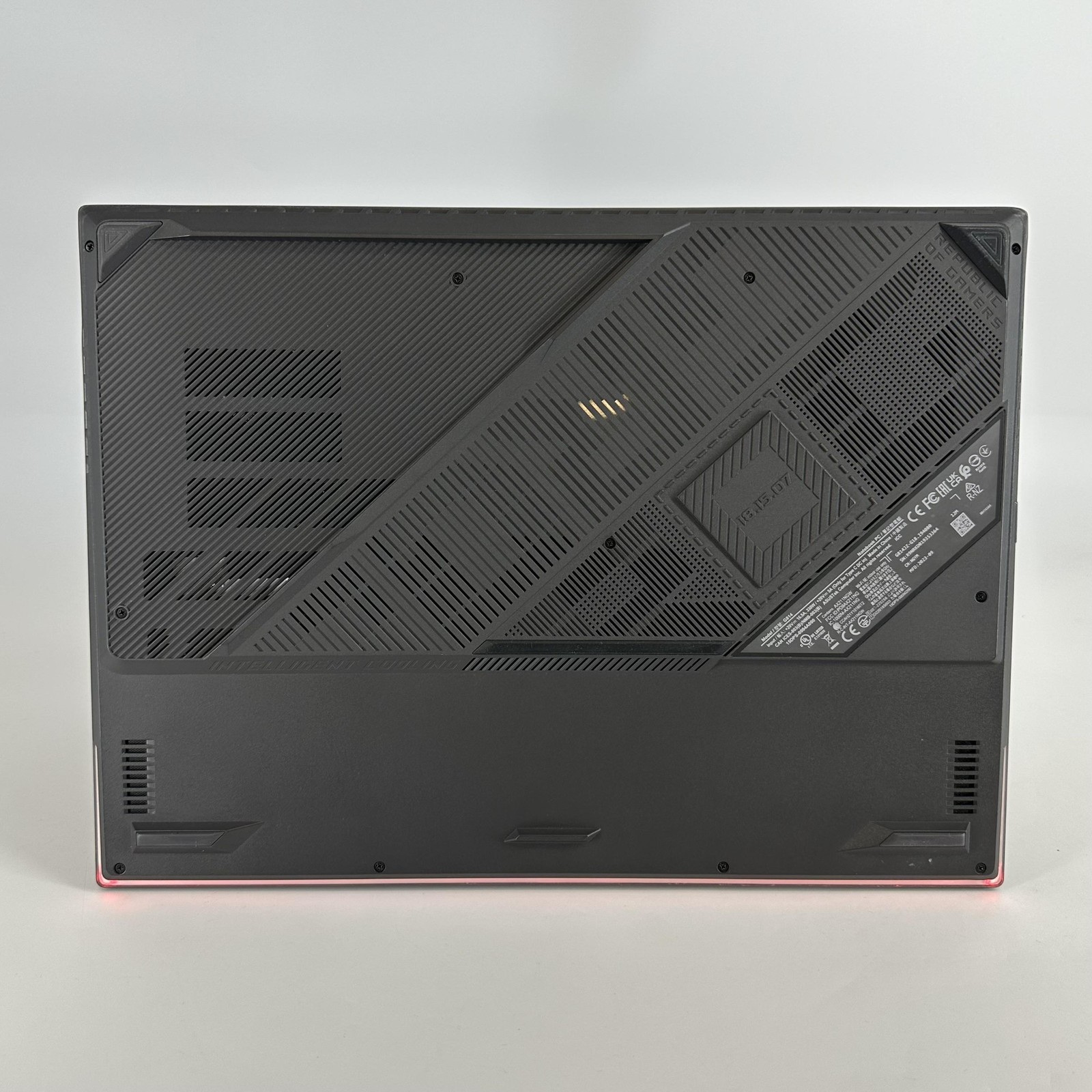 Asus ROG Strix G18 G814 18 240Hz QHD+ 2.2 GHz i9-13980HX 32GB 1TB SSD RTX 4080