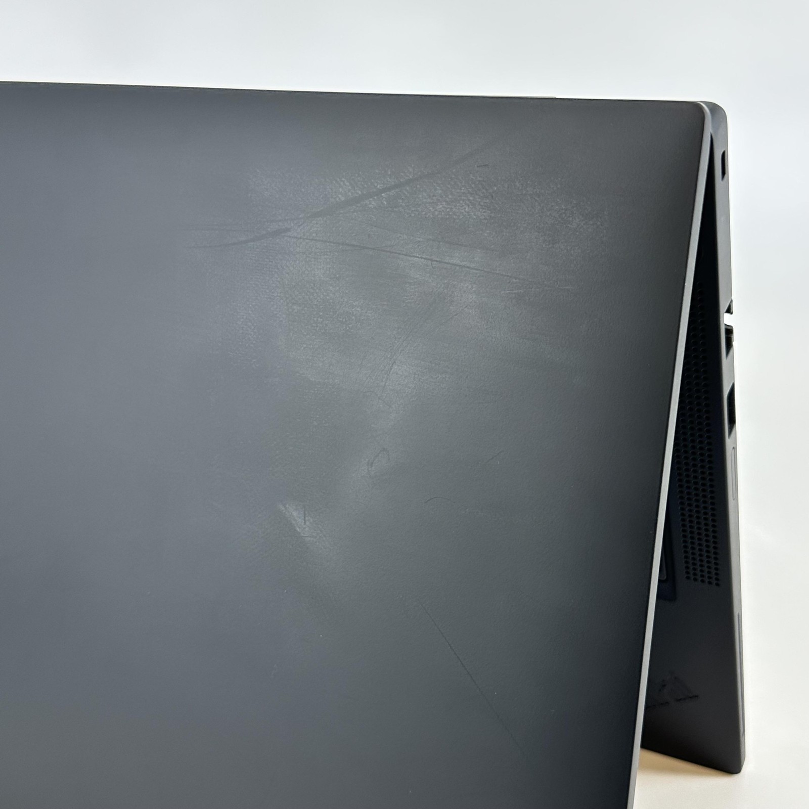 Lenovo ThinkPad T14 Gen 5 FHD+ TOUCH Ryzen 7 PRO 8840U 16GB 512GB SSD BENT FRAME