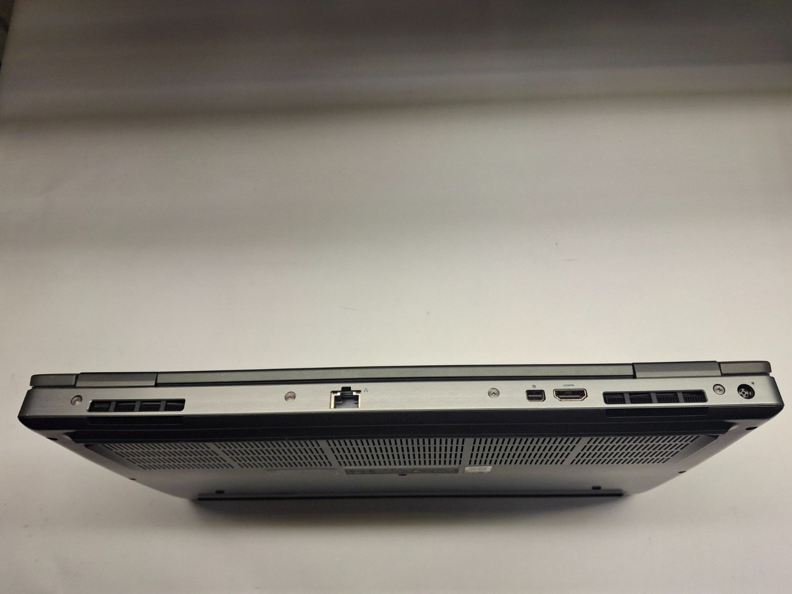 Dell Precision 7540 15.6″ Laptop Core i7-9750H 16GB RAM 256GB SSD Webcam T2000