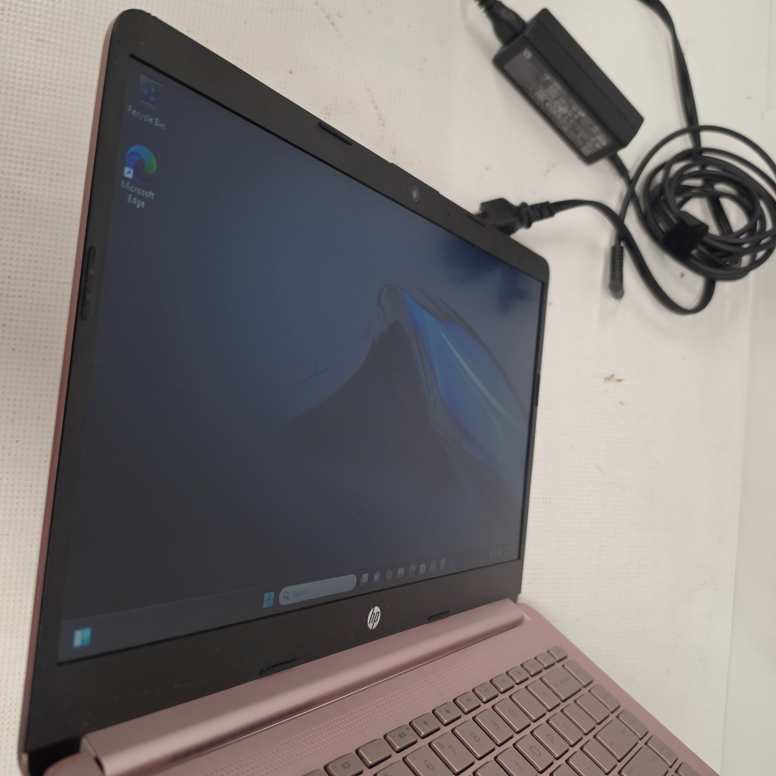 HP Laptop 14-CF2112WM 14.1″ Laptop W11H(s) Celeron N4120 1.1ghz 4GB Ram 64GB SSD