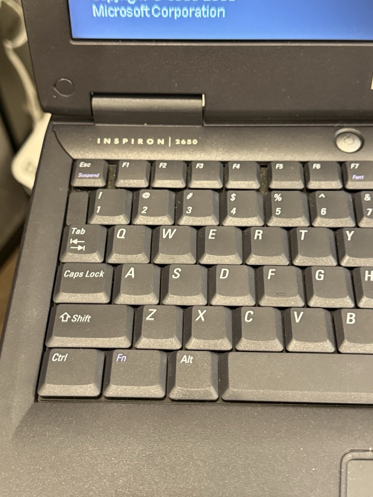 Dell Inspiron 2650 15in Pentium 4 1.80GHz 256MB Windows XP, Charger