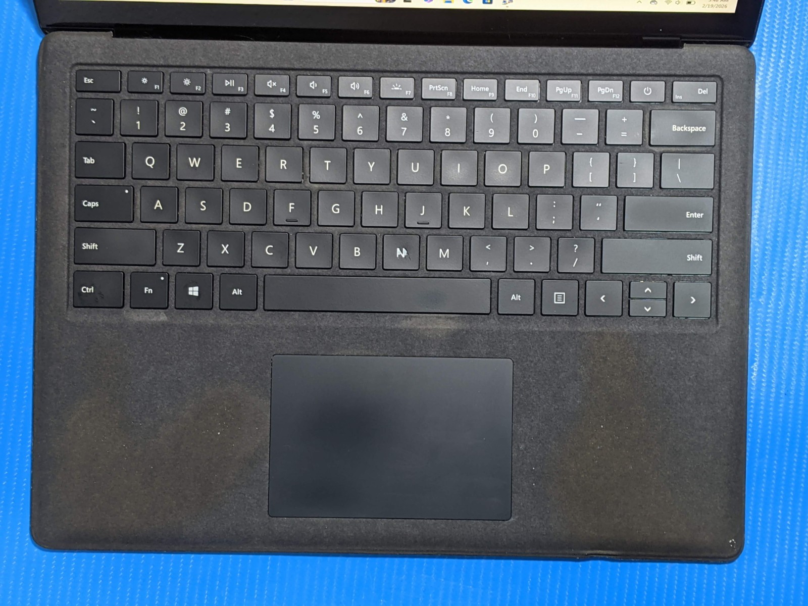 MS Surface Laptop 2 1769 13.5″ 2256×1504 i7-8650U 1.9GHz 8GB 256GB SSD AS-IS
