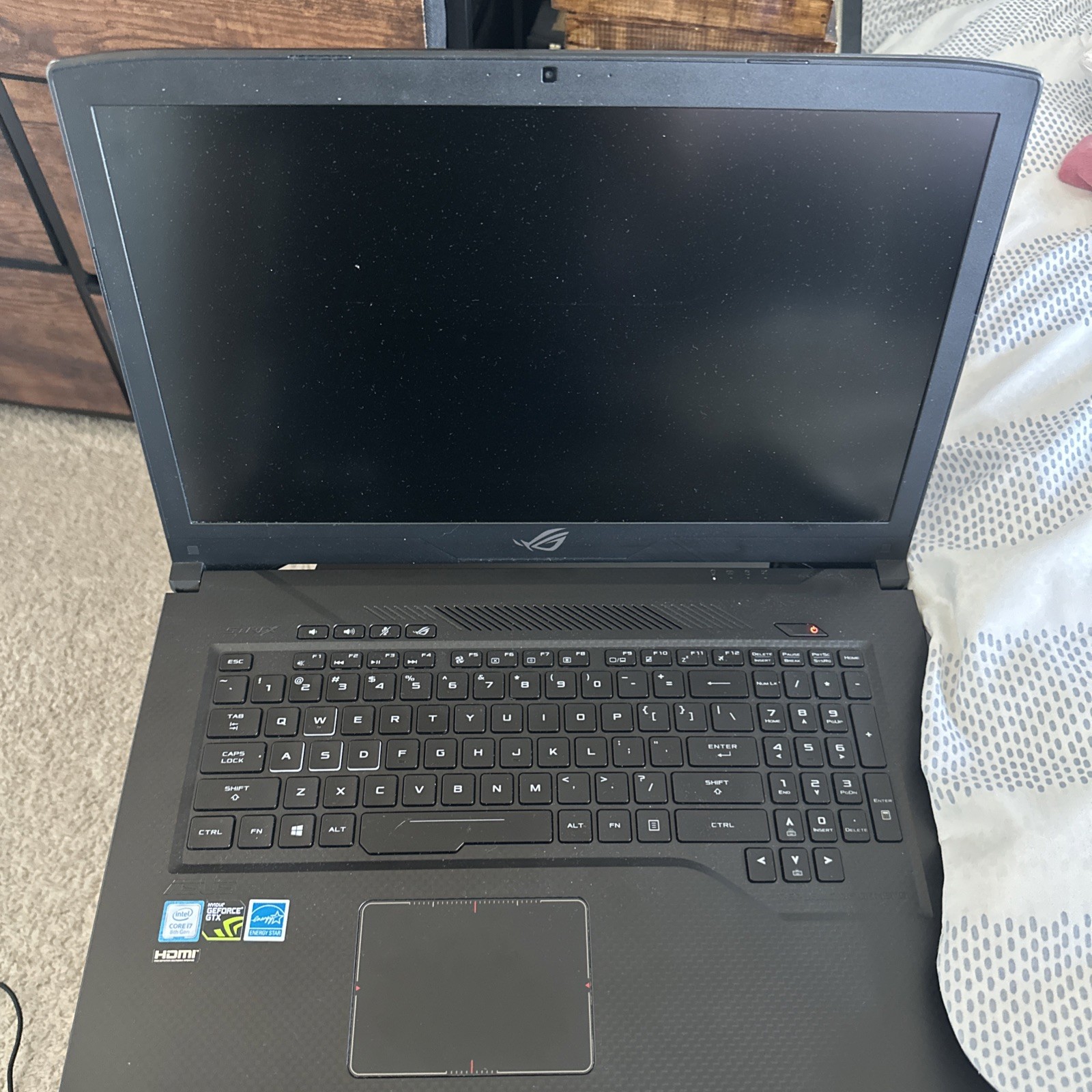 Asus GL703GE Rog Strix 17.3in i7-8750H 16GB RAM 256GB SSD 1TB GTX 1050 TI win 11