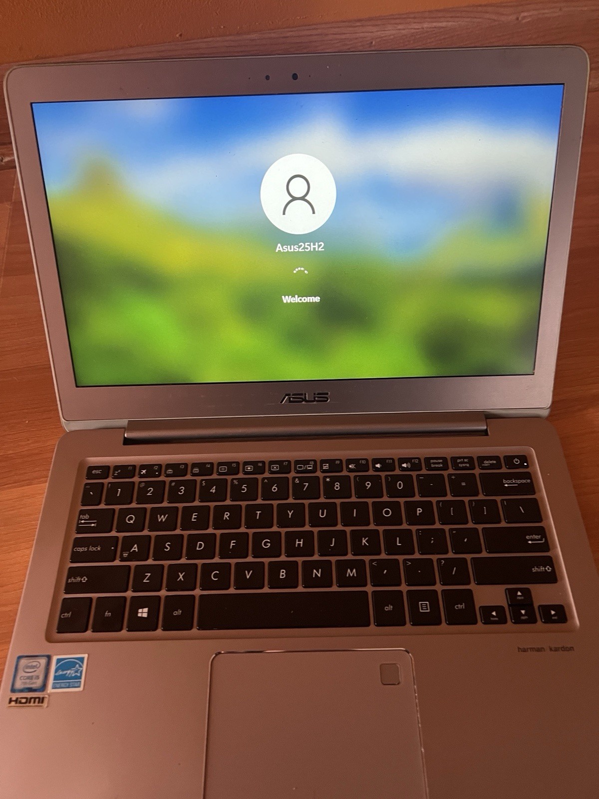 Asus ZenBook UX330UAR 13.3-inch QHD+ Ultra-Slim,Harman Kardon,25H2 Latest Win 11