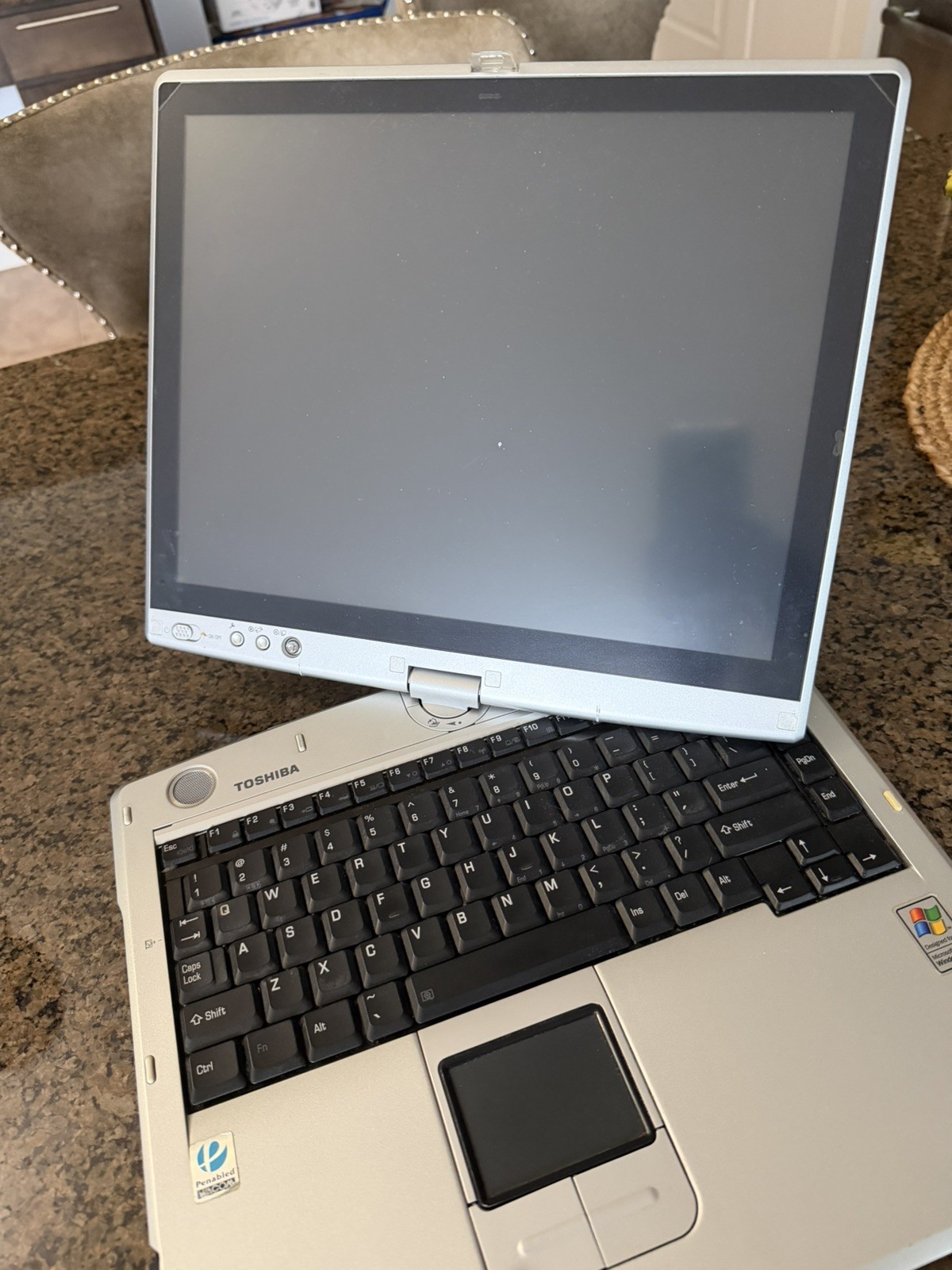 Toshiba Satellite R15-S822 Laptop Convertible Tablet UNTESTED No Charger Parts
