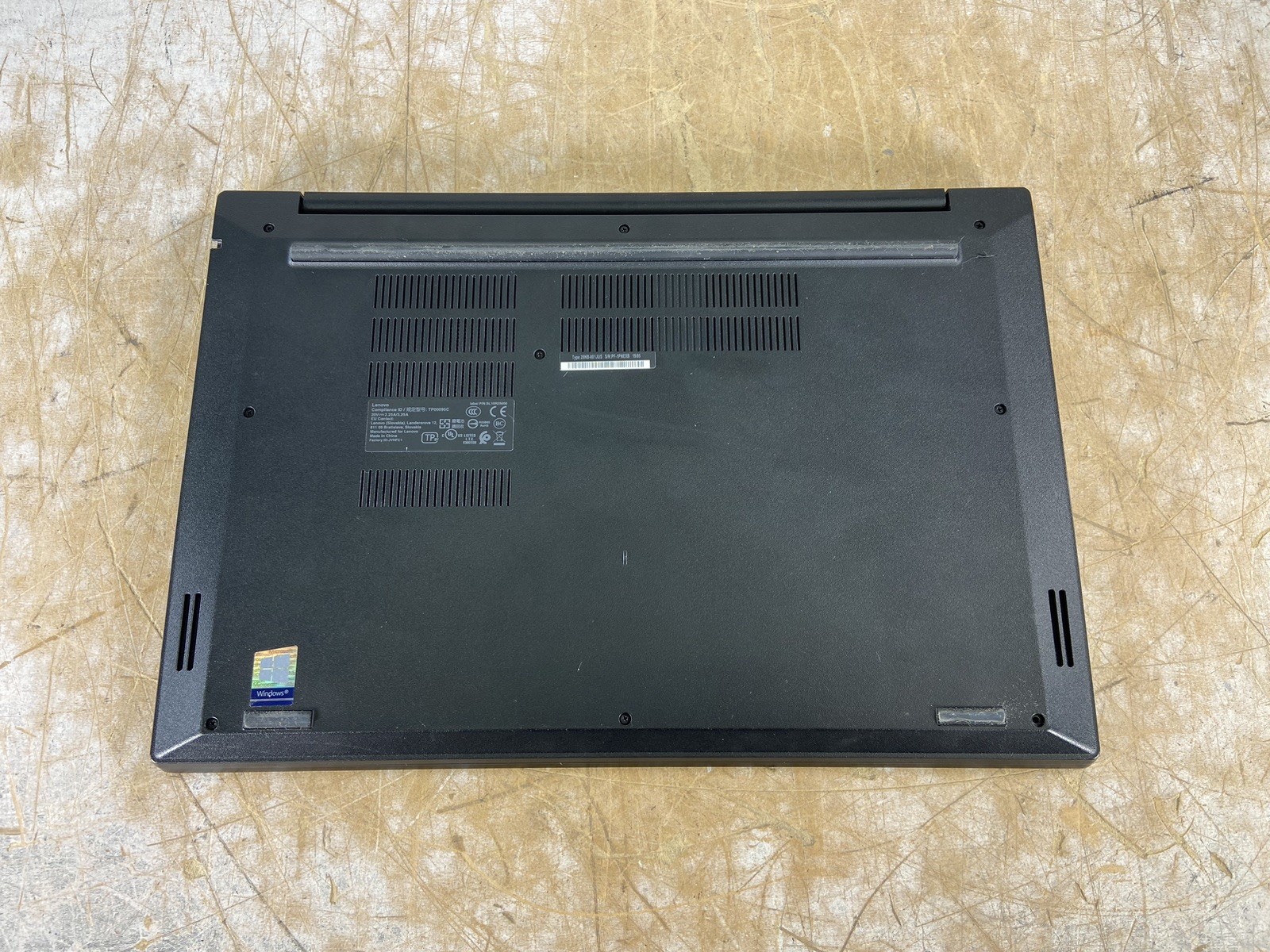 LENOVO THINKPAD E590 i5-8265U @ 1.60GHz, 16GB RAM, NO HDD/OS