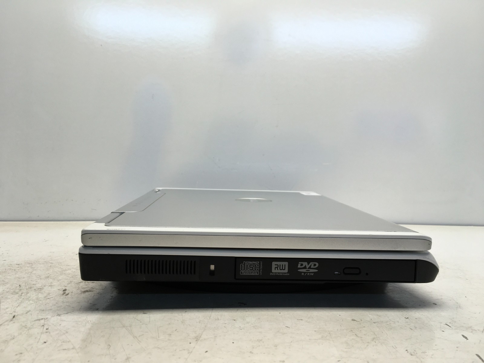 Dell Inspiron 1501 AMD Athlon 64 X2 TK-55 1.8GHz 2 GB NO HDD *DIM SCREEN*