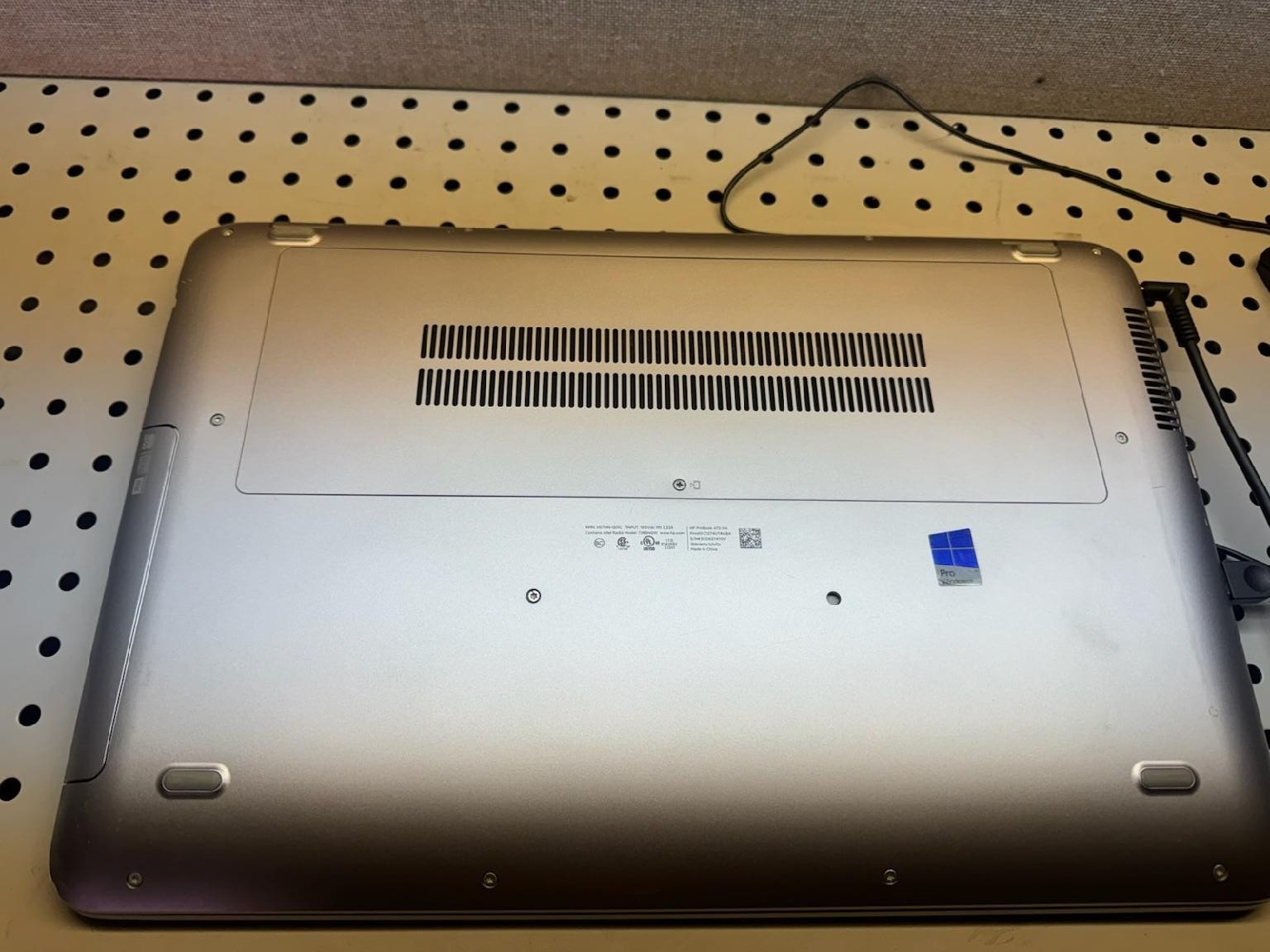 HP ProBook 470 G4 1600×900 i5-7200U 8GB 250 HHD W11 Pro + Charger *Read*