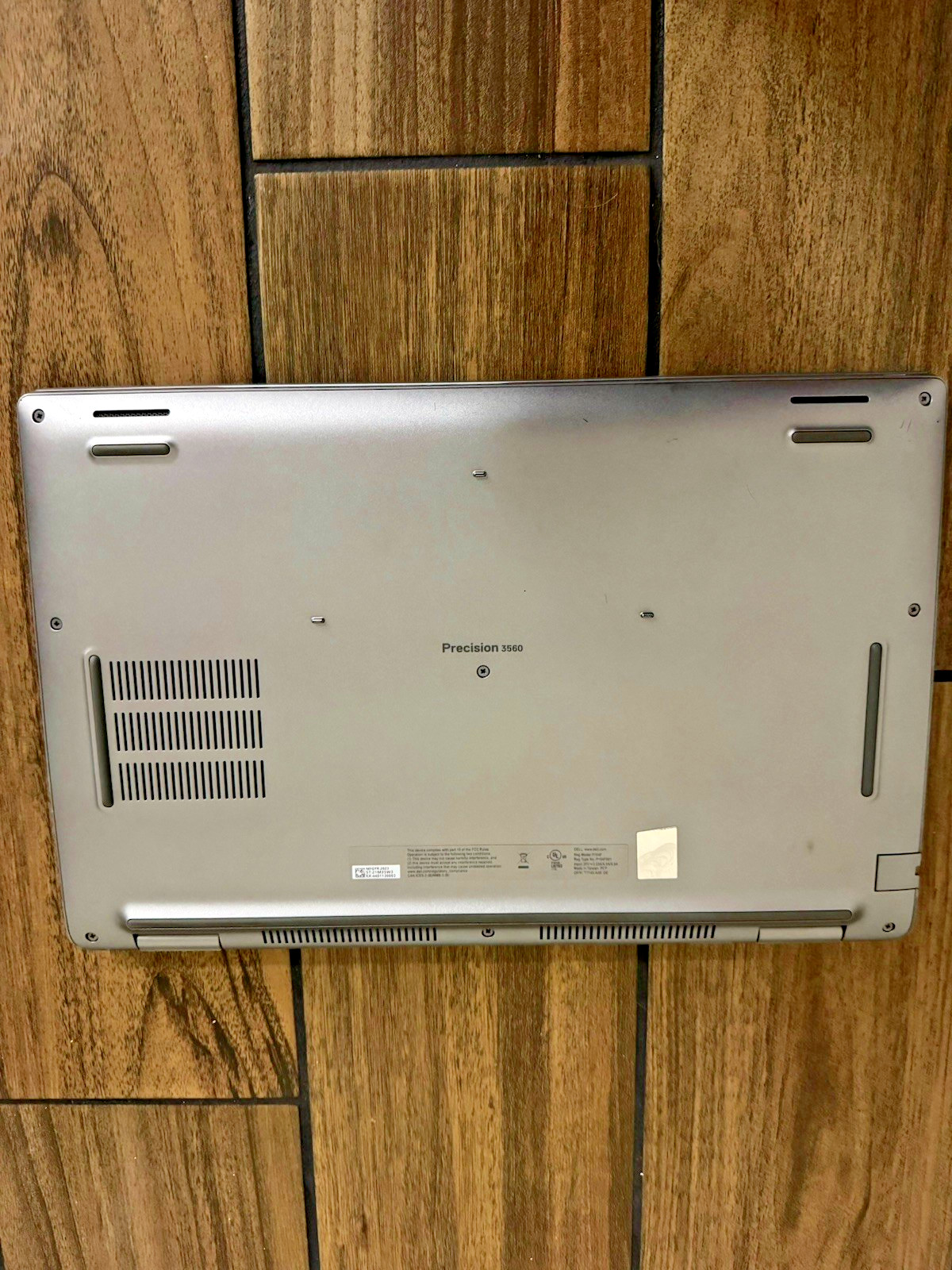 Dell Precision 3560 i5-1145G7 32GB Ram 1TB SSD – Good
