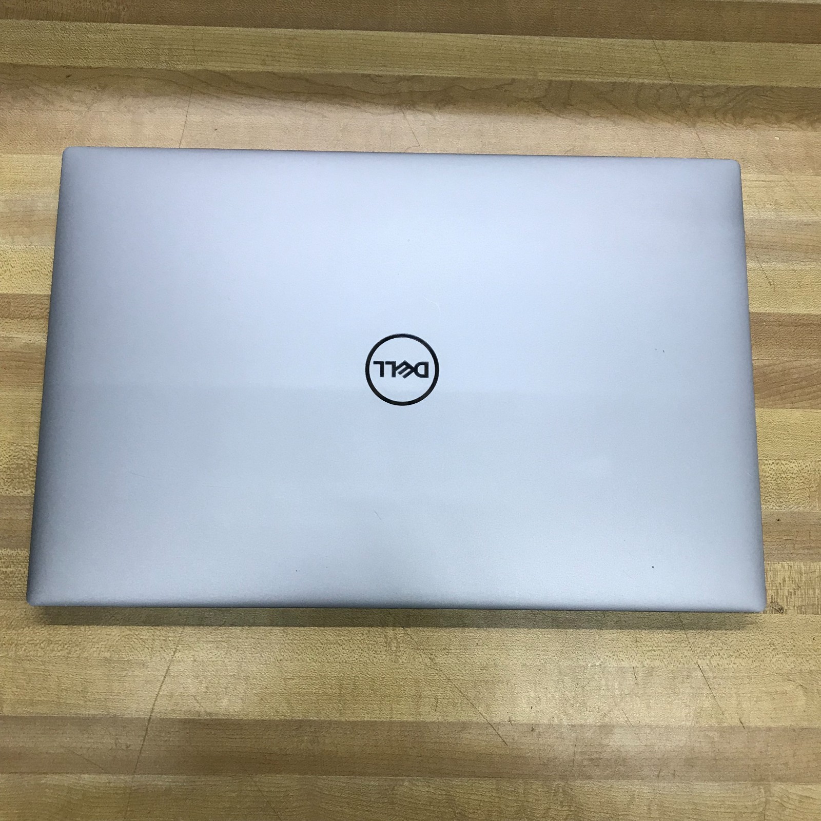 Dell Precision 5550 15.6″ FHD i7-10850H 2.7GHz 32GB RAM 512GB SSD Window 11 Pro