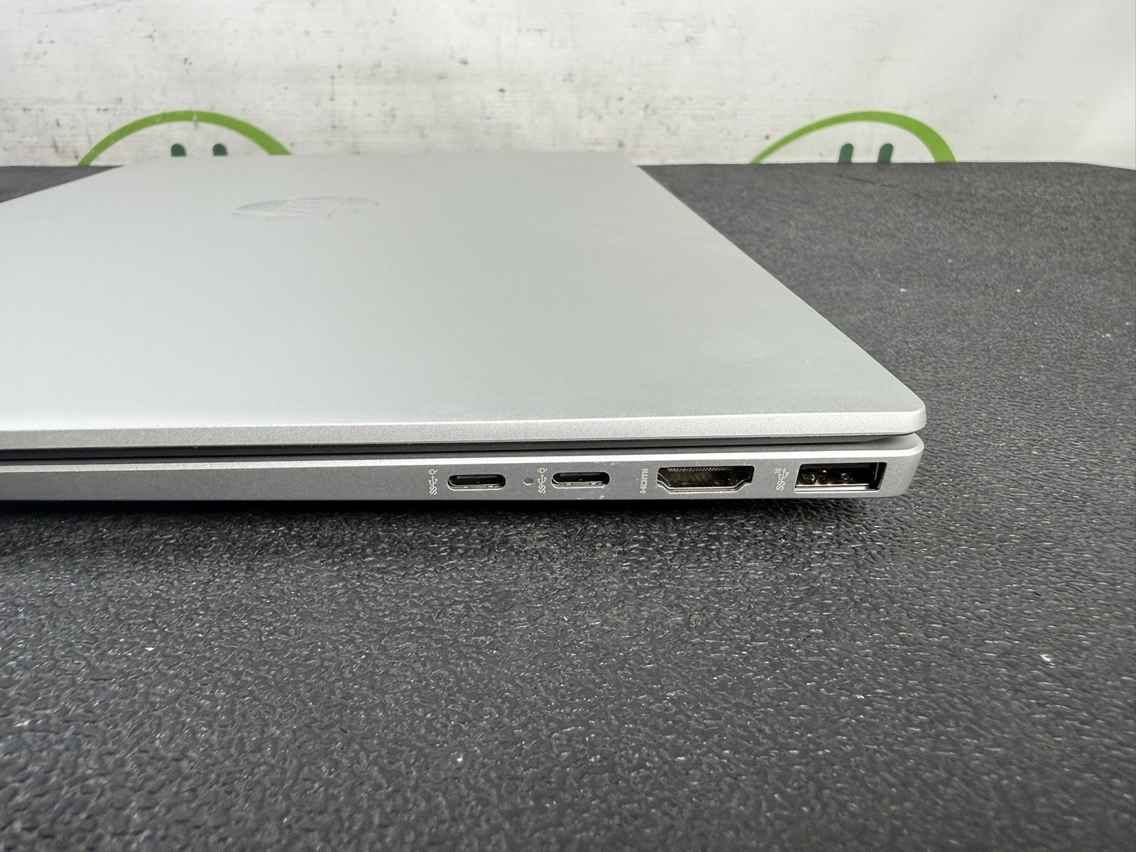 HP OmniBook 5 16″ Ultra 5 225U 16GB LPDDR5 1TB Gen4 NVMe 2K 2025 Laptop AI