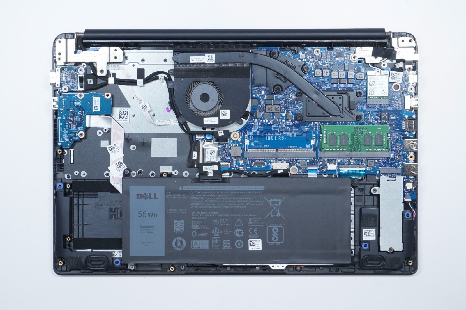 Dell Latitude 3500 Core i7-8565U @1.80GHz 8GB RAM 256GB SSD MX130 FHD (No OS)