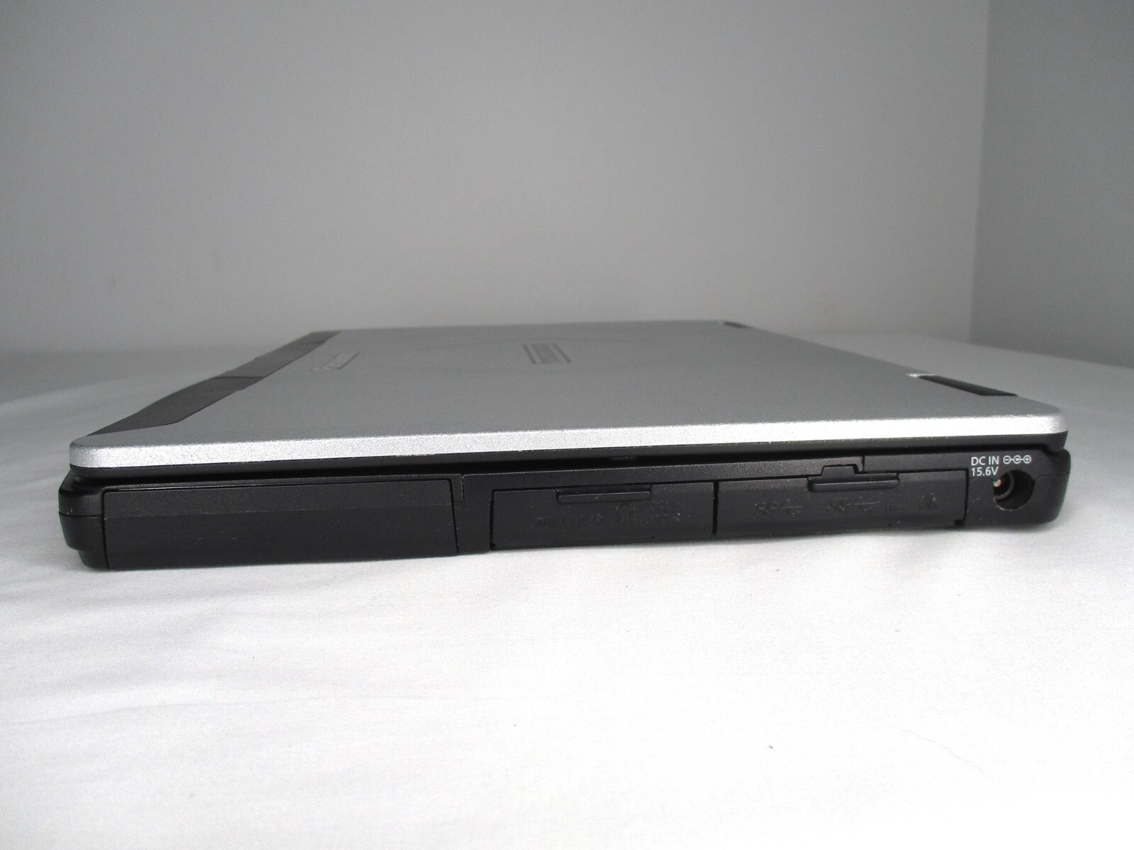 Panasonic Toughbook CF-54 14″ HD i5-5300U 2.3Ghz 8GB 128GB SSD Wi-Fi – LOW HOURS