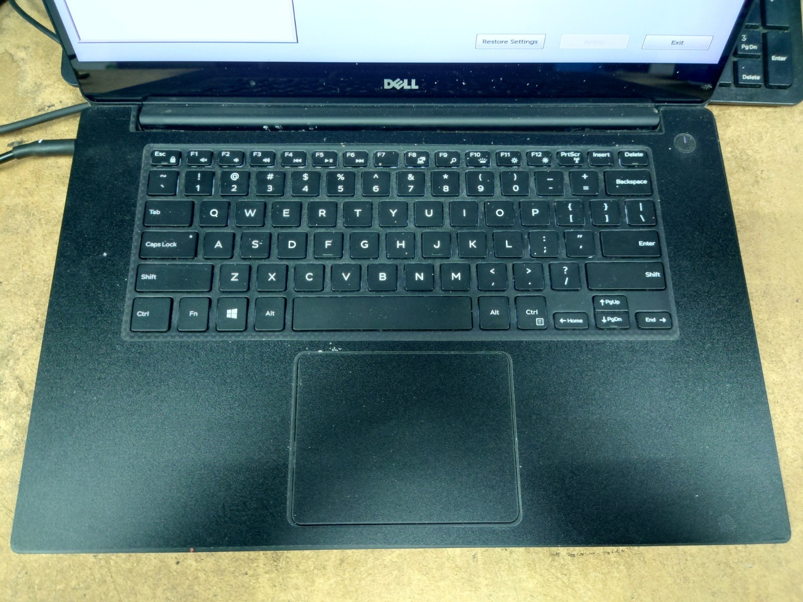 Dell Precision 5520 15.6″ UHD Touch i7-7700HQ 16GB RAM Quadro M1200 No OS/SSD
