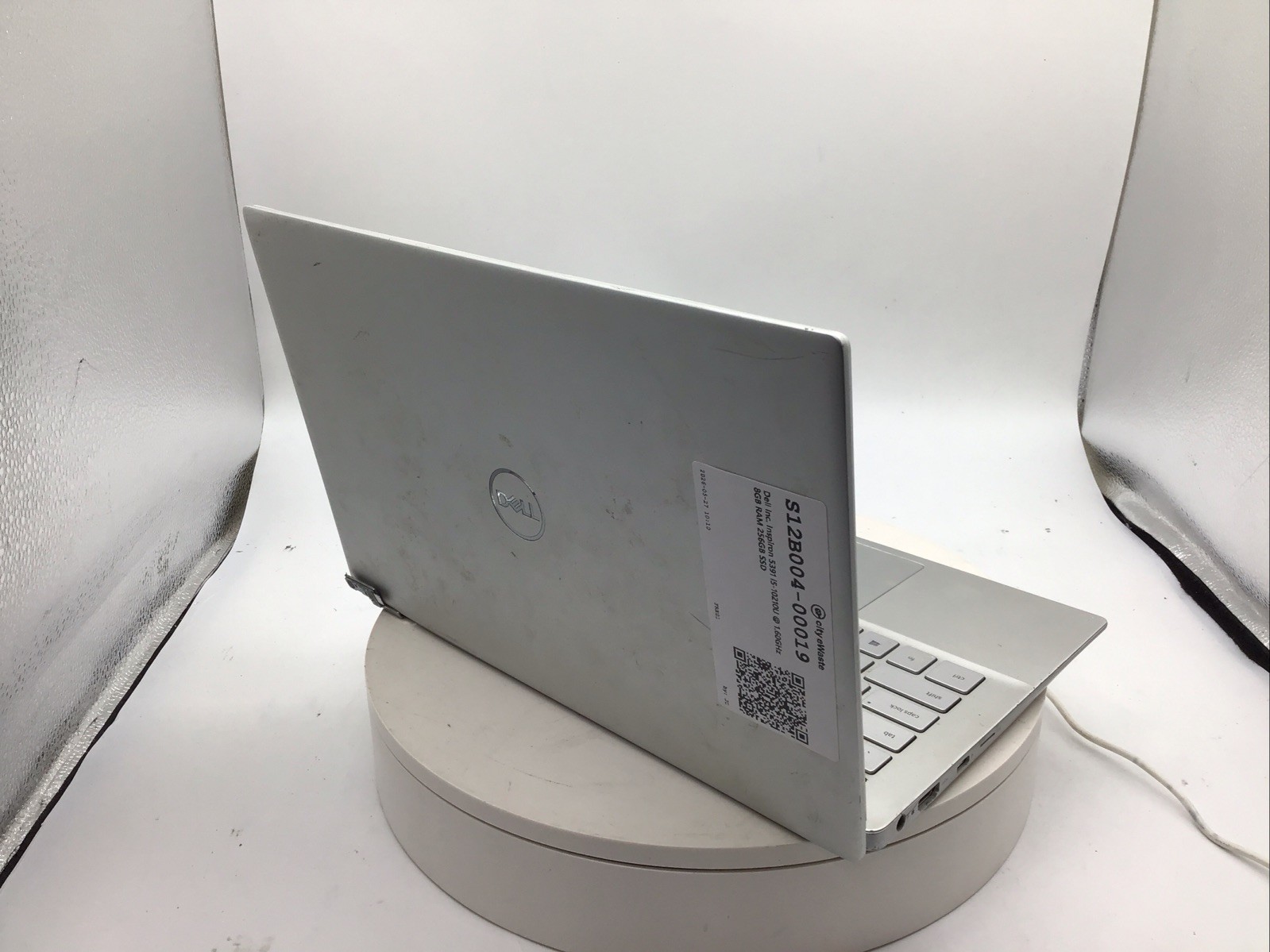 Dell Inspiron 5391 13.3″ Laptop 8GB RAM 256GB SSD Windows 11 Pro Used READ